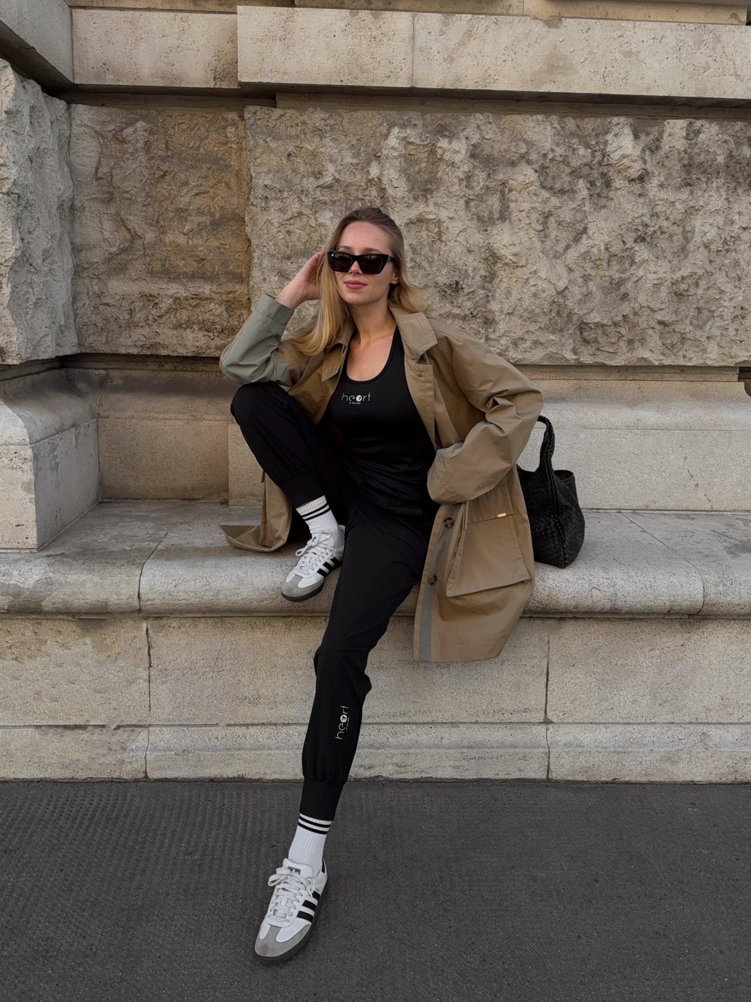 Modelshot / Black / Detail