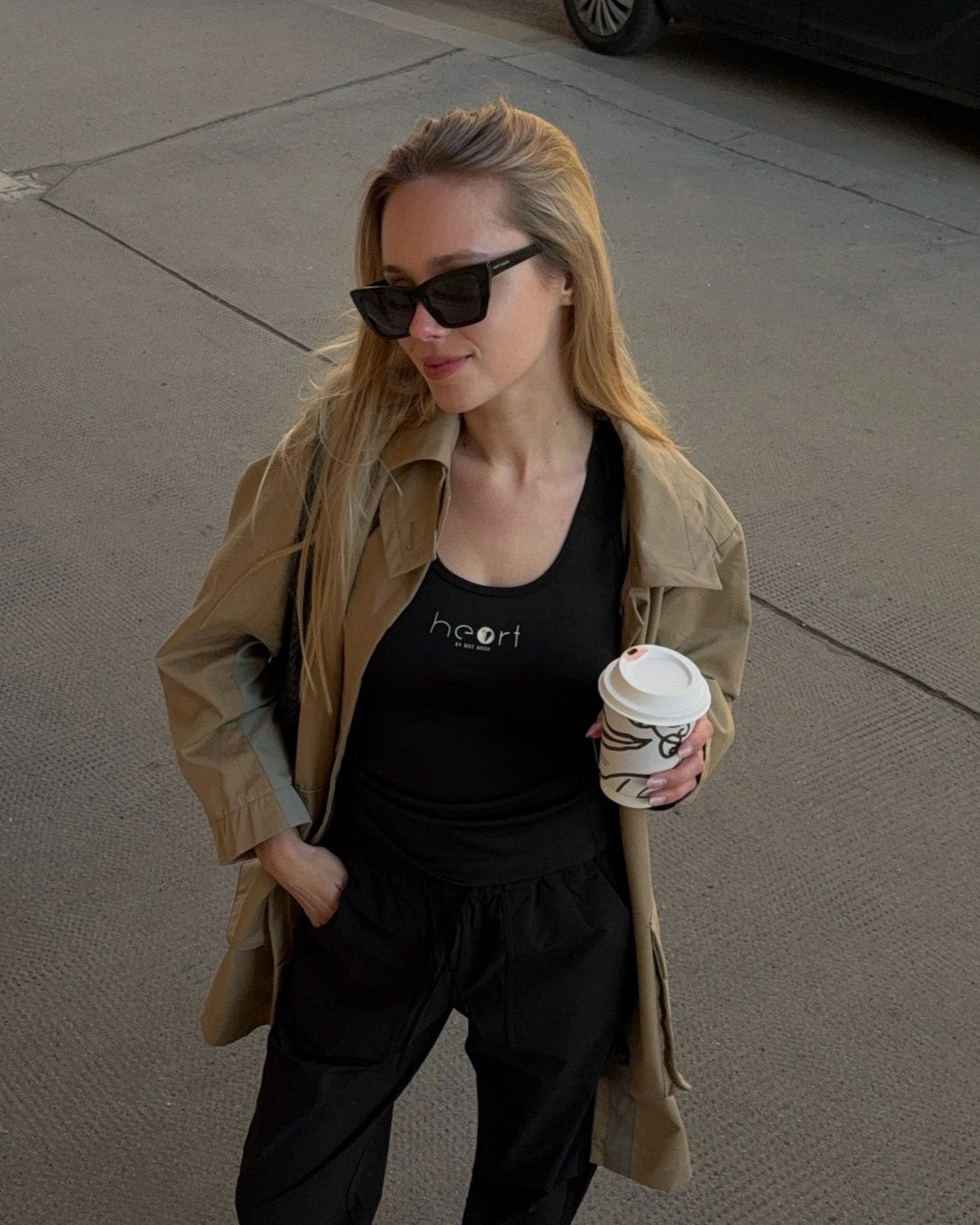 Modelshot / Black / Detail