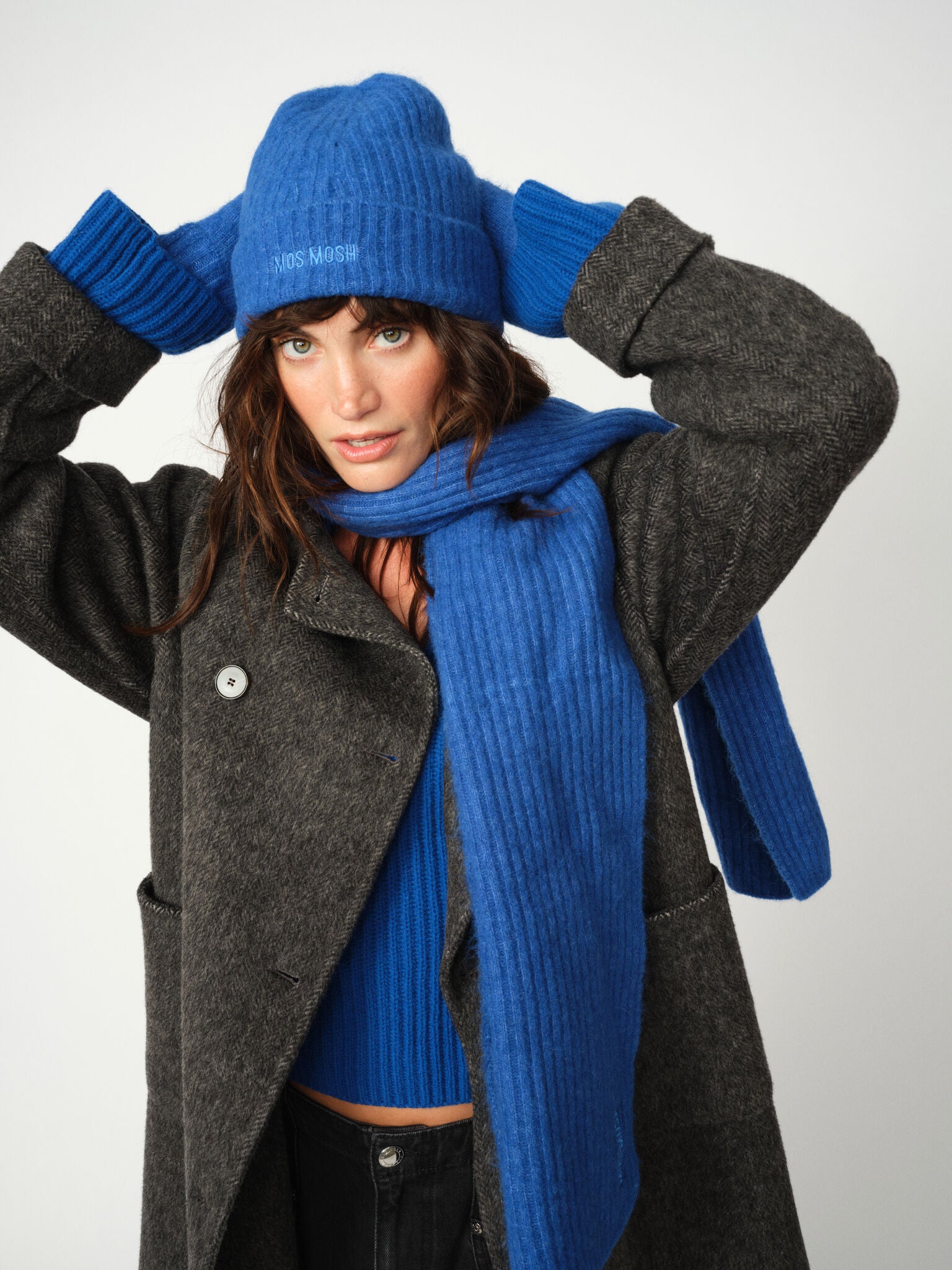 Modelshot / Blue Lolite / Detail