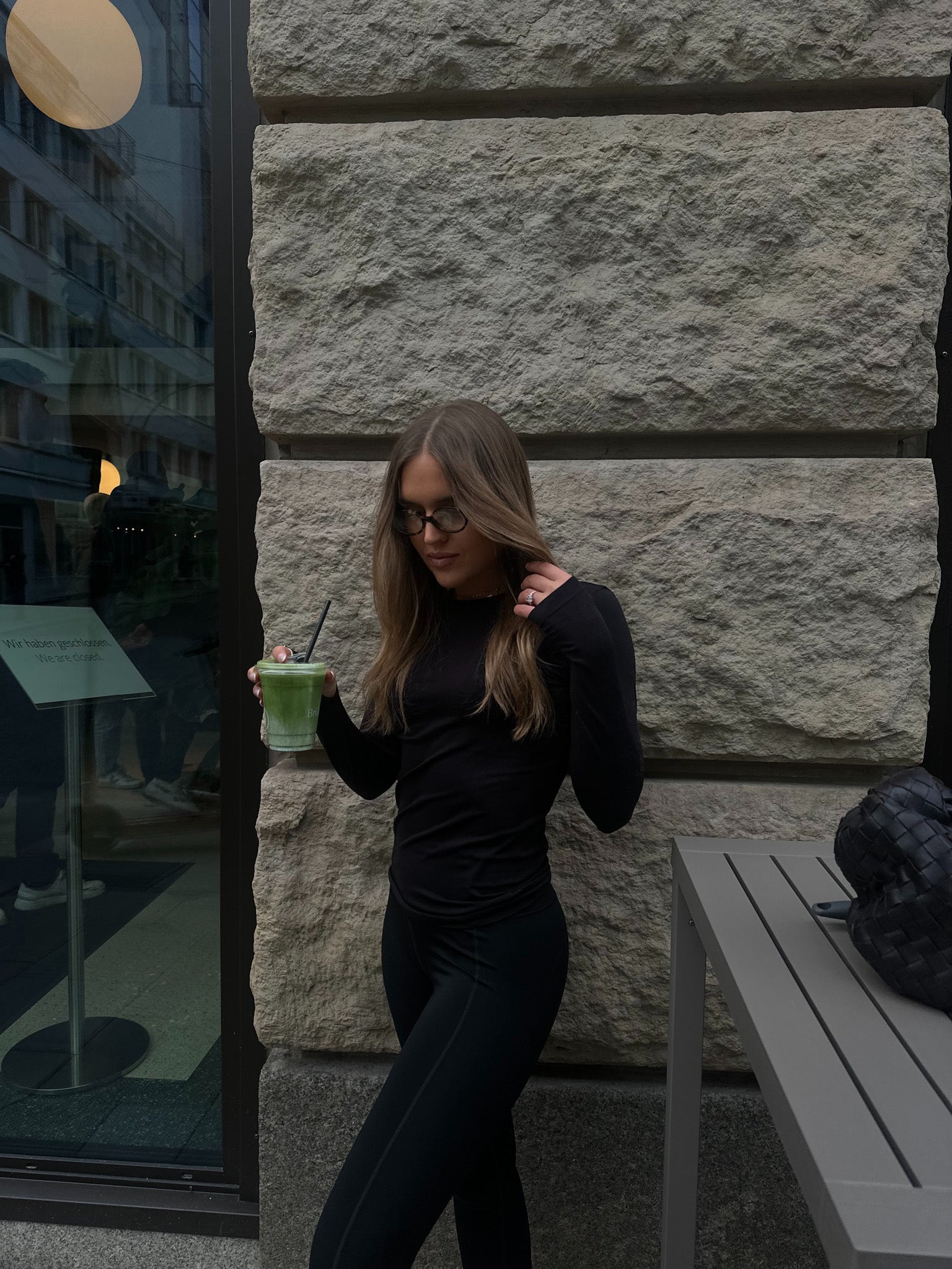 Modelshot / Black / Detail