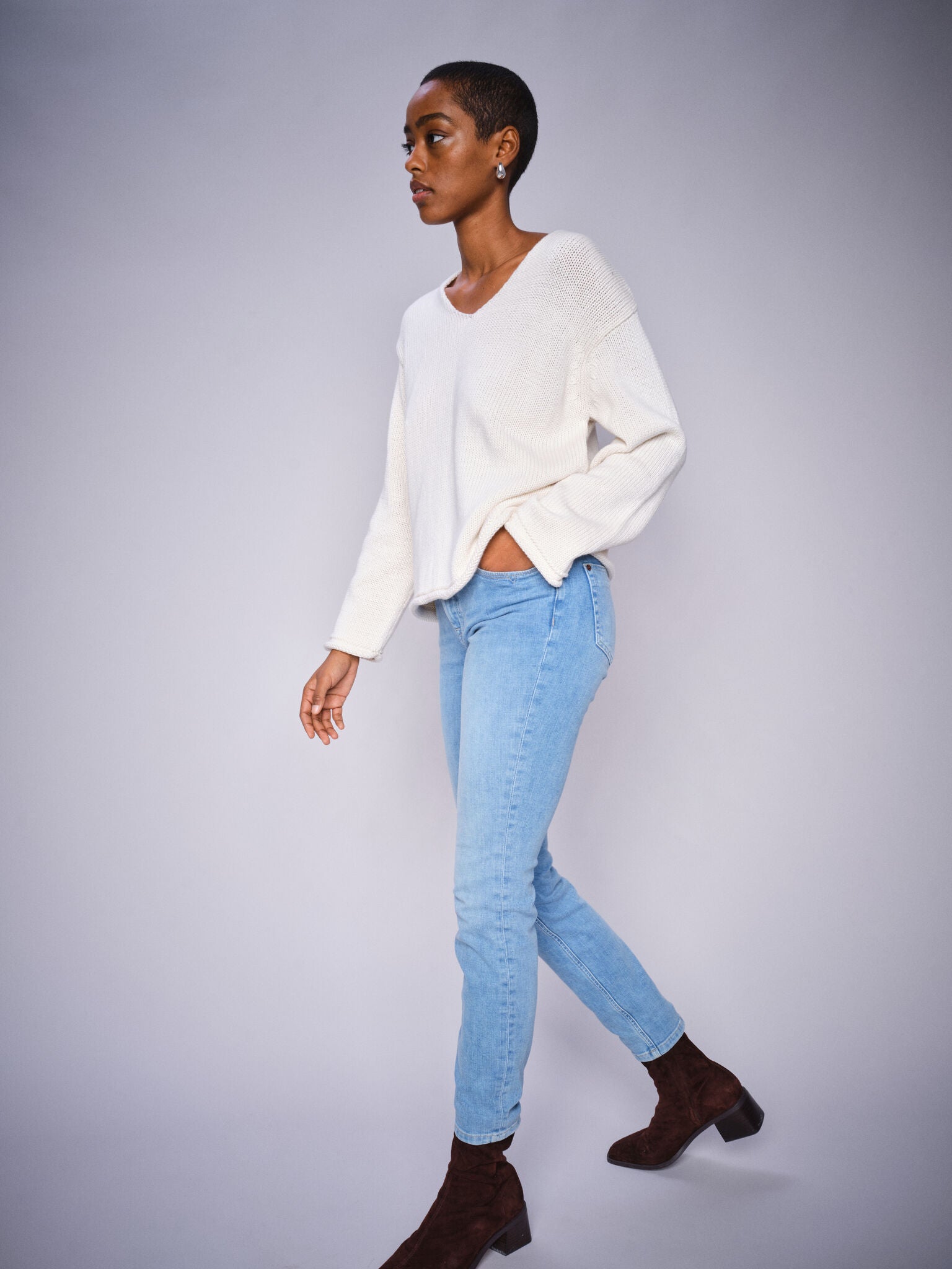 Modelshot / Mid Blue / Detail