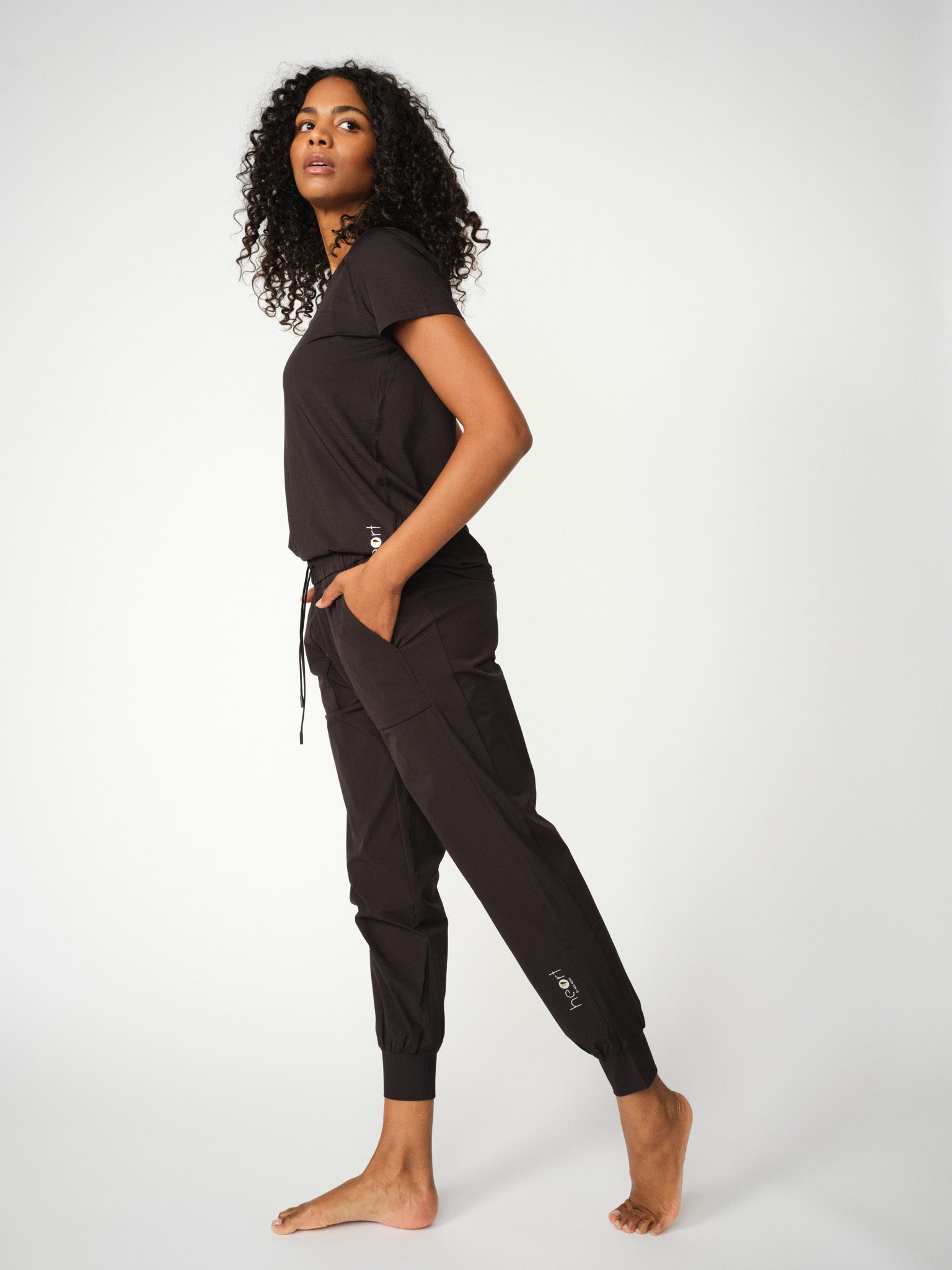 Modelshot / Black / Detail