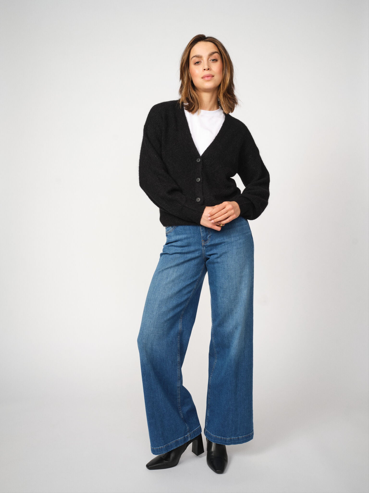 Modelshot / Black / Detail