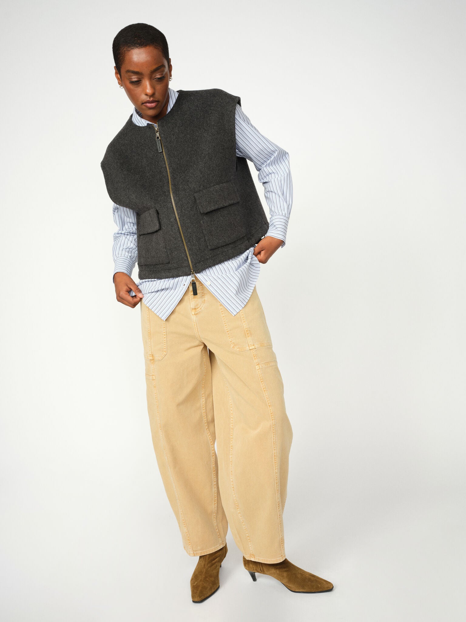 Modelshot / True Camel / Detail