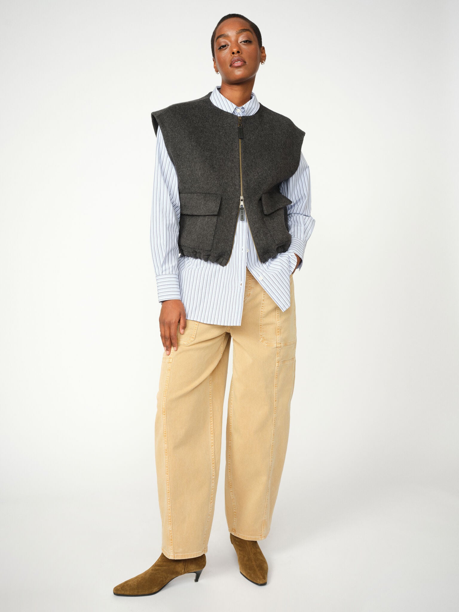 Modelshot / True Camel / Detail