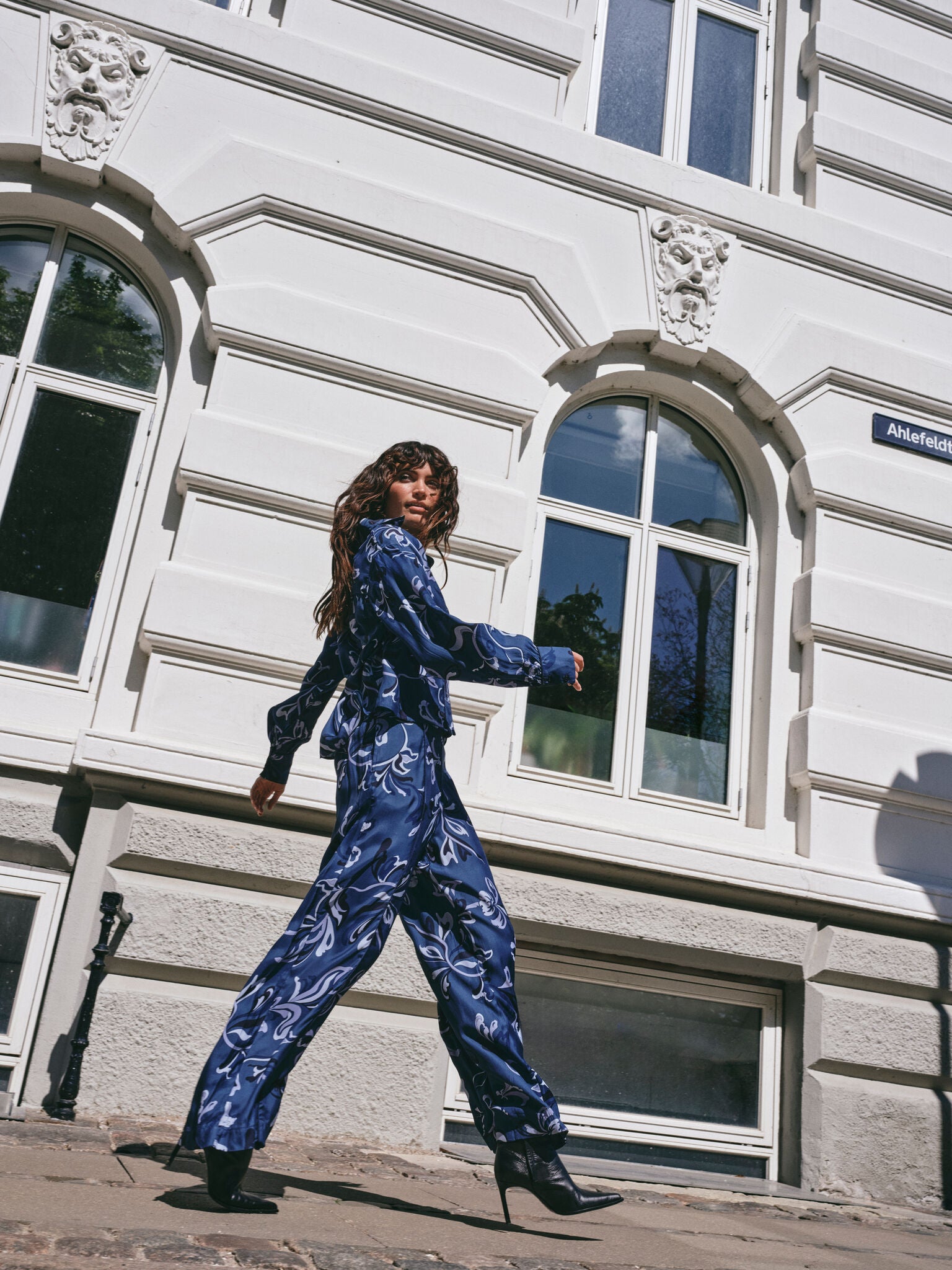 Modelshot / Ensign Blue / Detail