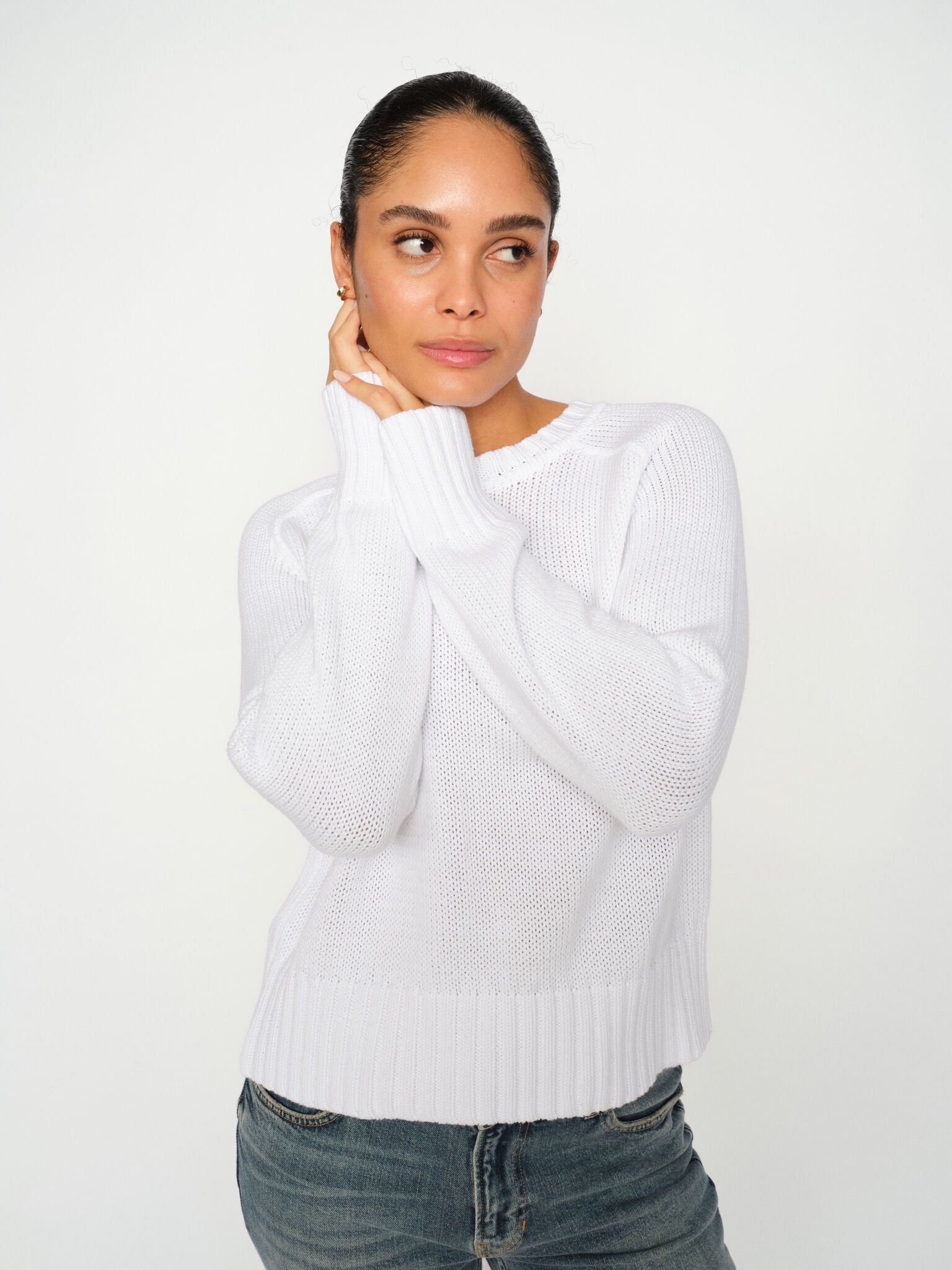 Modelshot / White / Detail