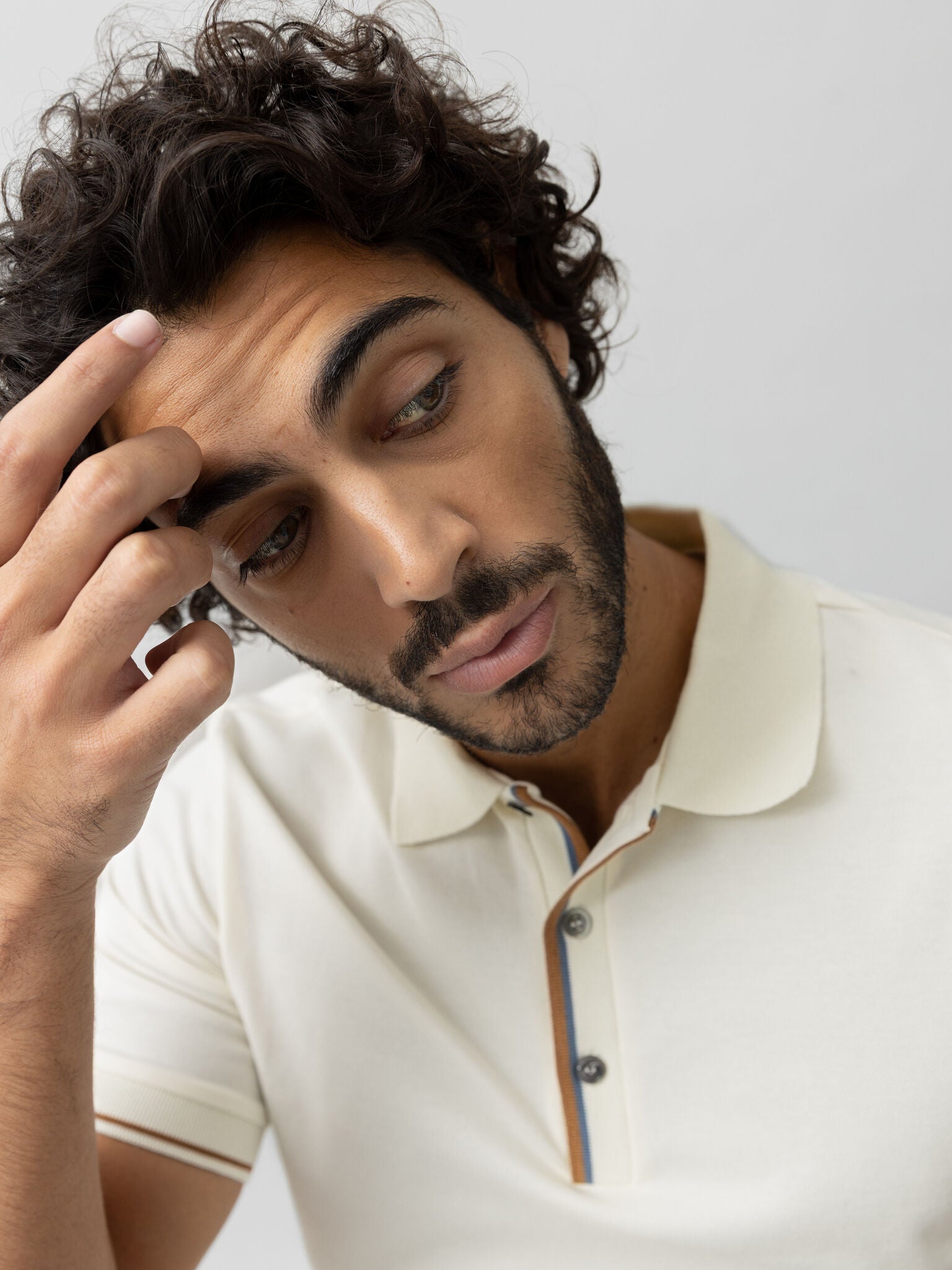 Modelshot / Offwhite / Detail