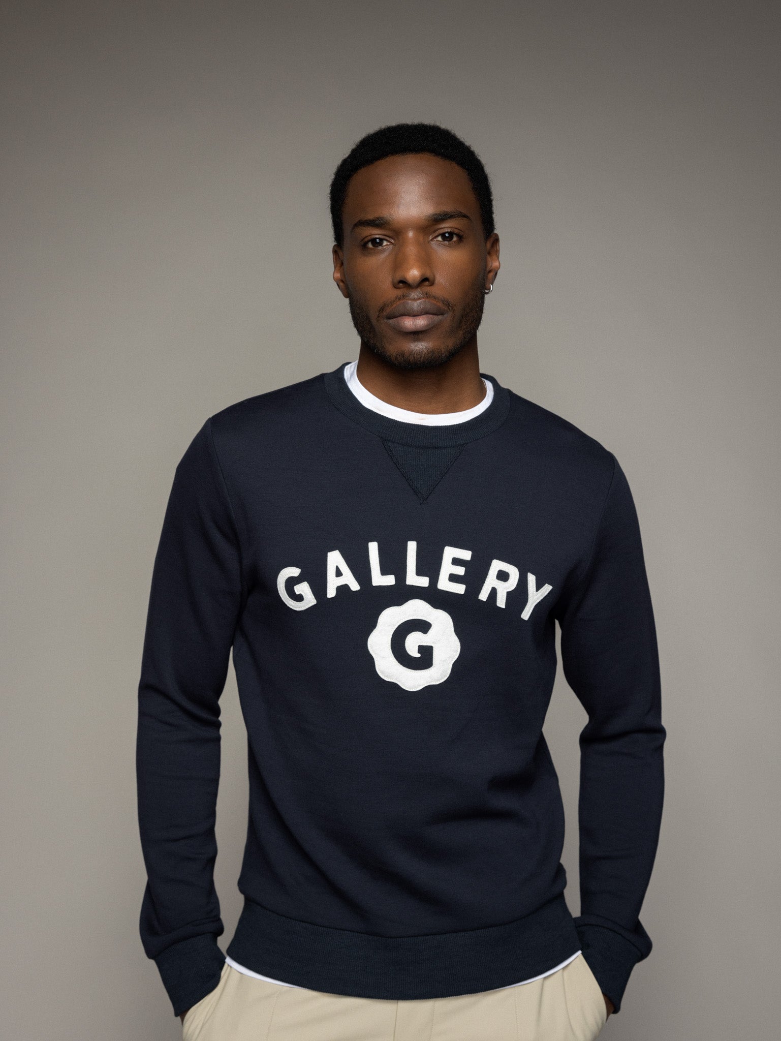 Modelshot / Navy / Detail