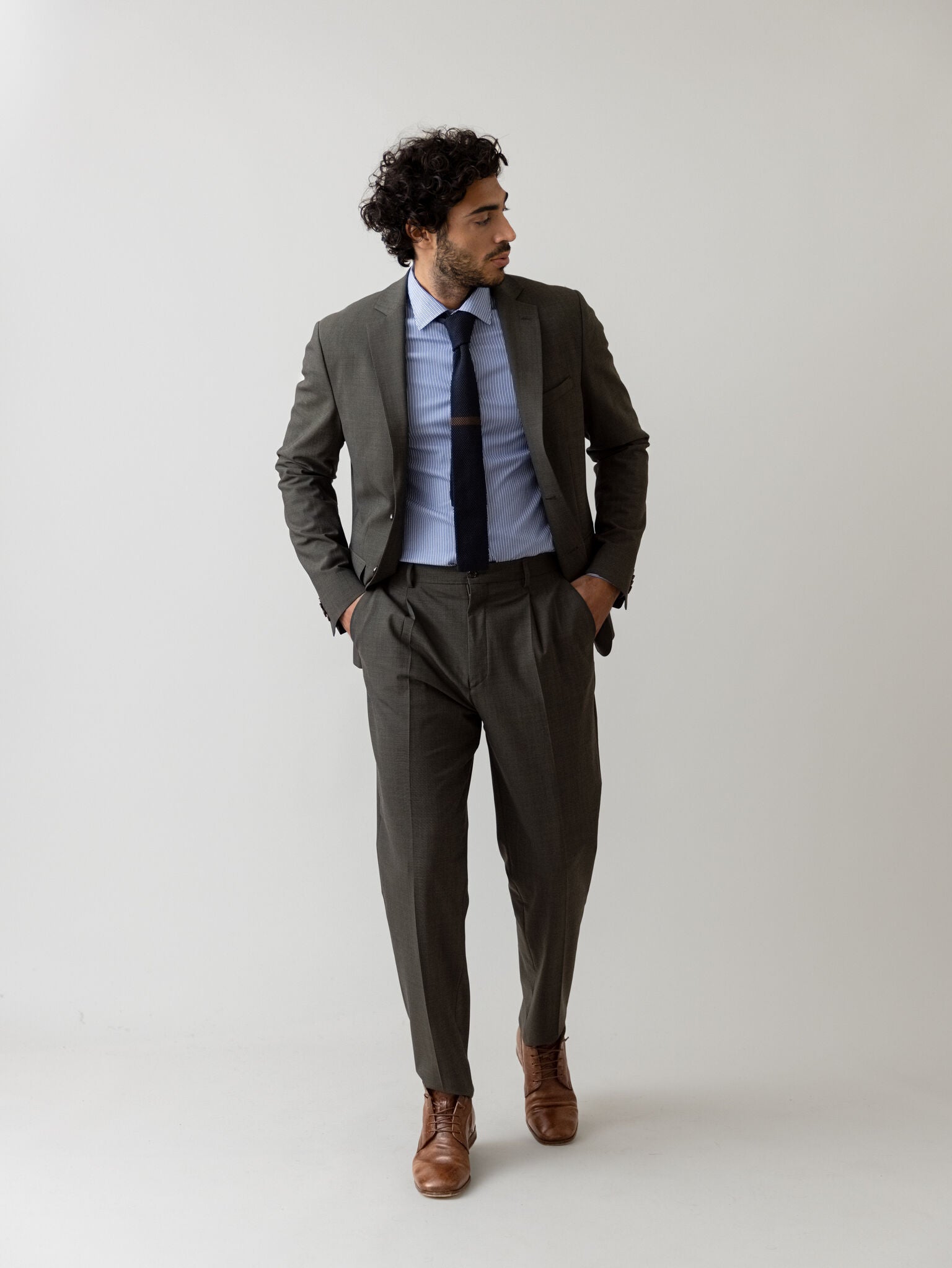 Modelshot / Dark Green / Detail