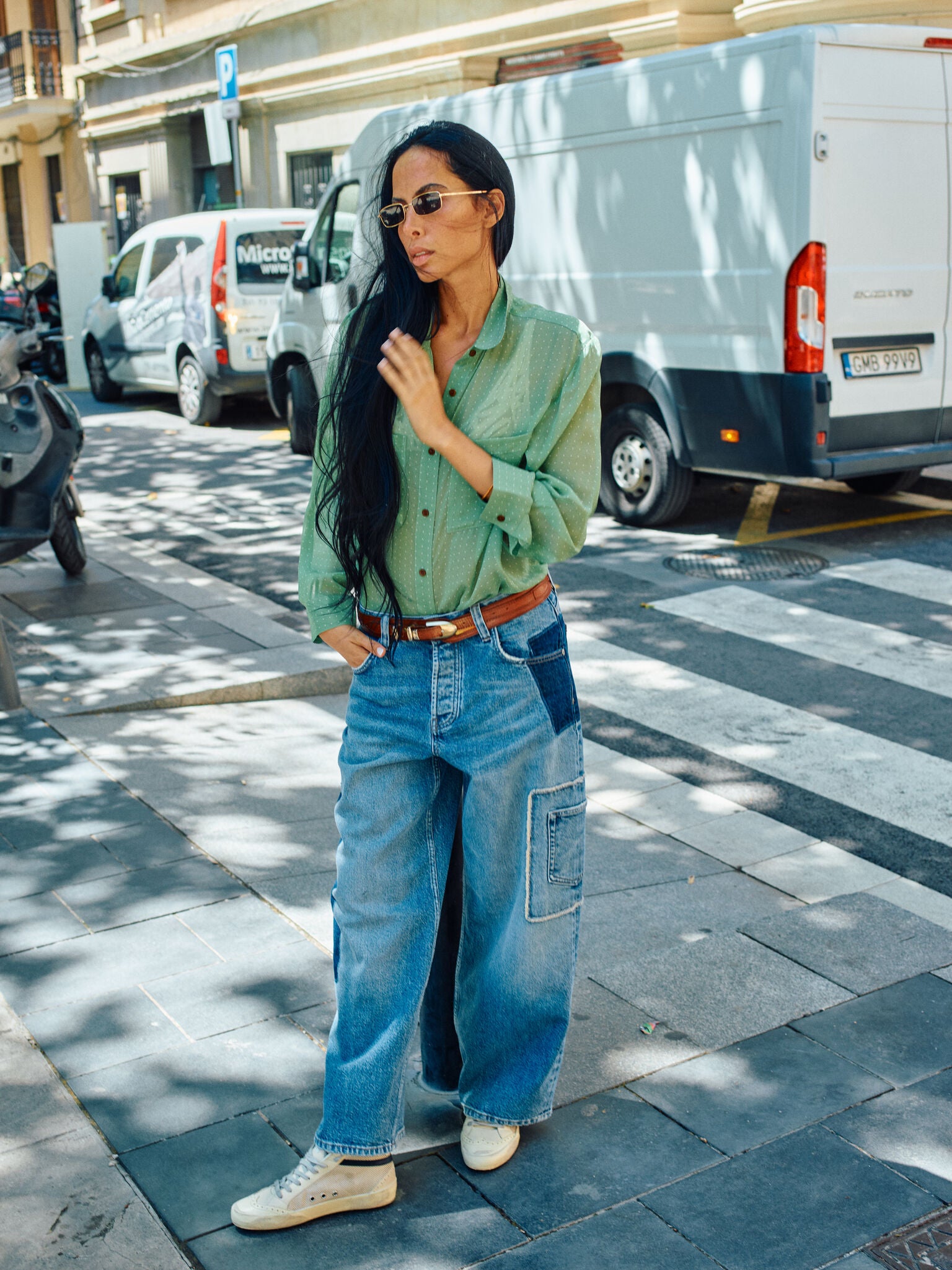 Modelshot / Light Blue / Detail