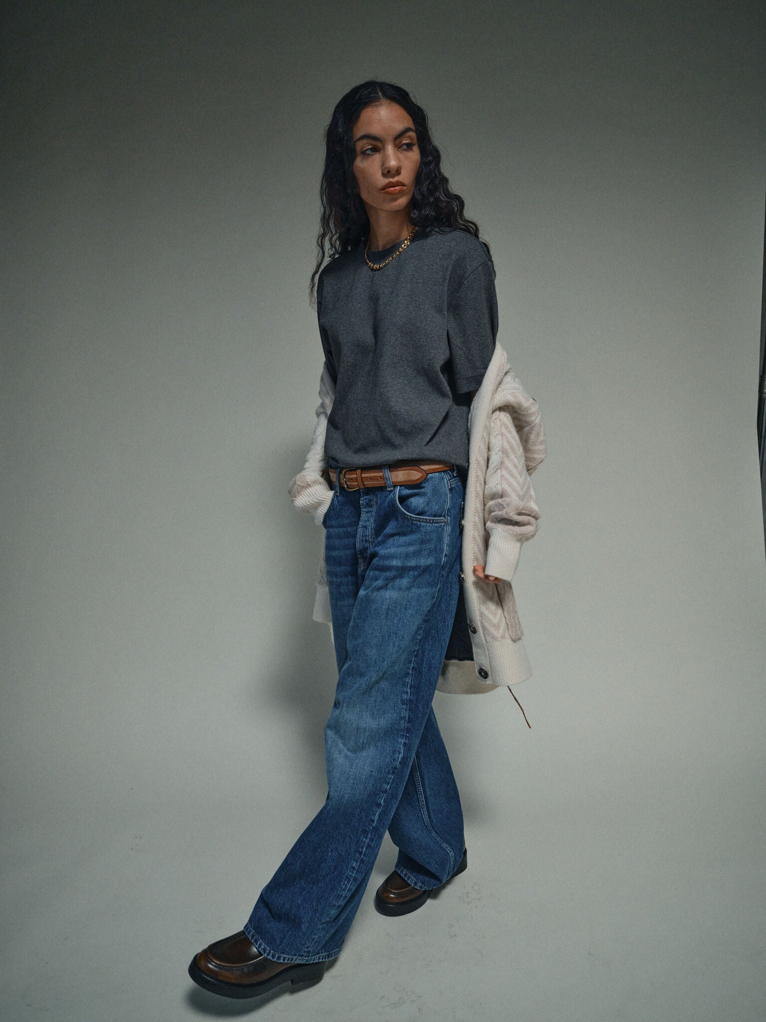 Modelshot / Mid Blue / Detail