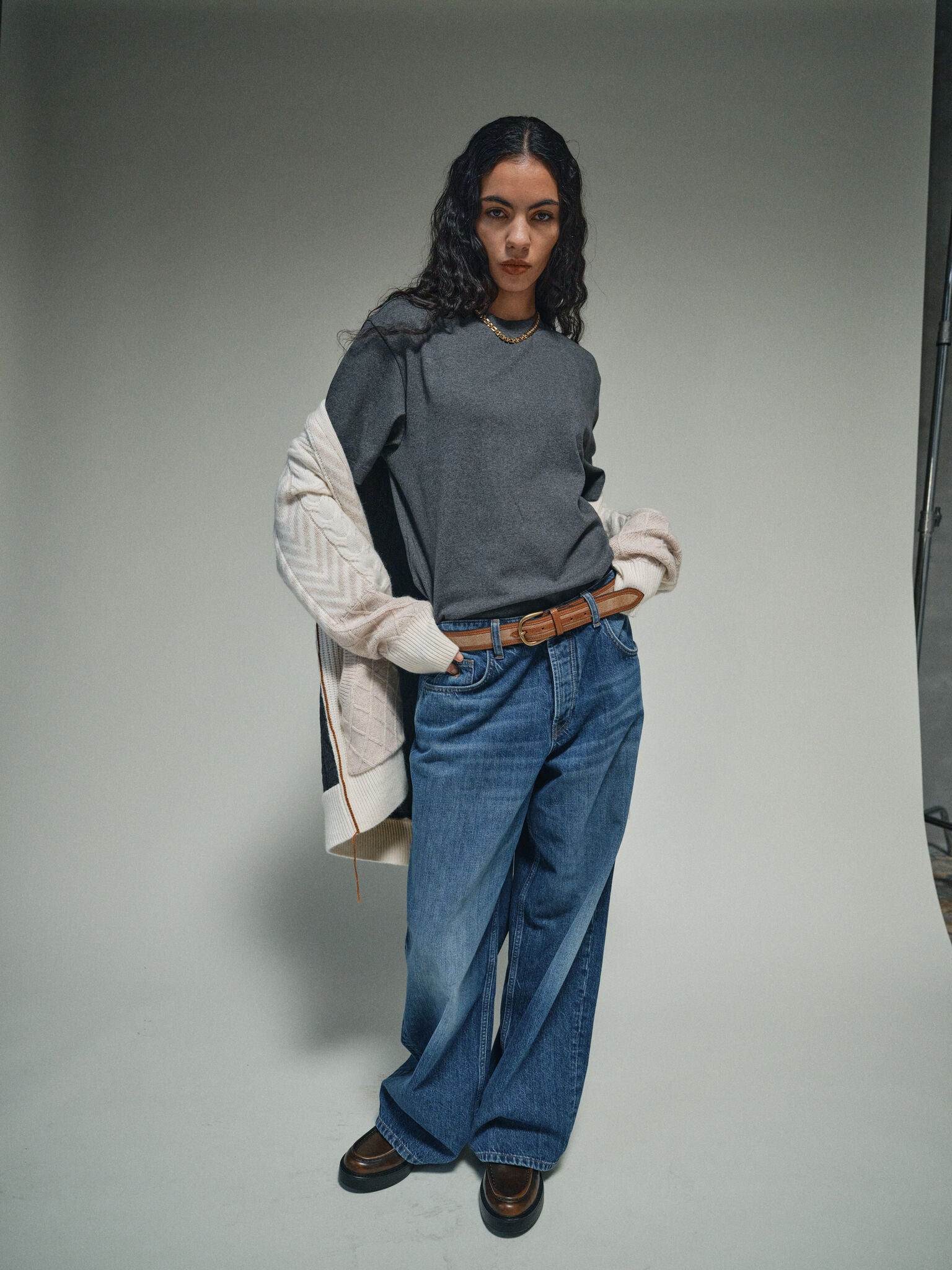 Modelshot / Mid Blue / Detail