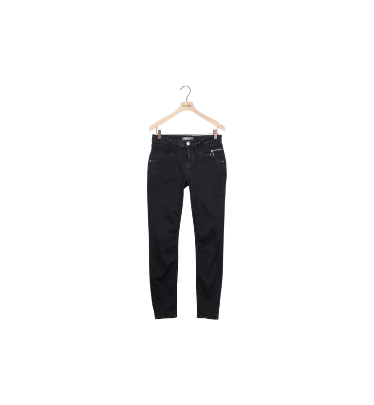 Packshot / Black / ReLoved