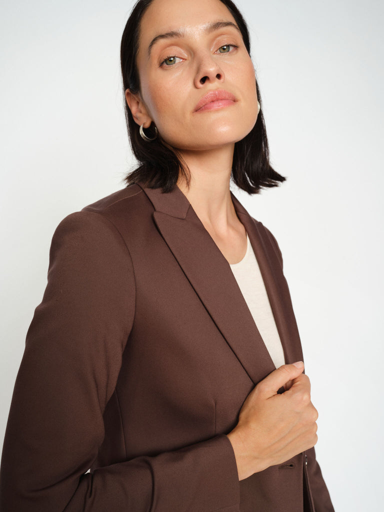 Modelshot / Bracken / Detail