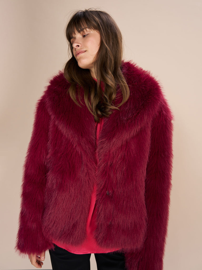 Modelshot / Beet Red / Detail