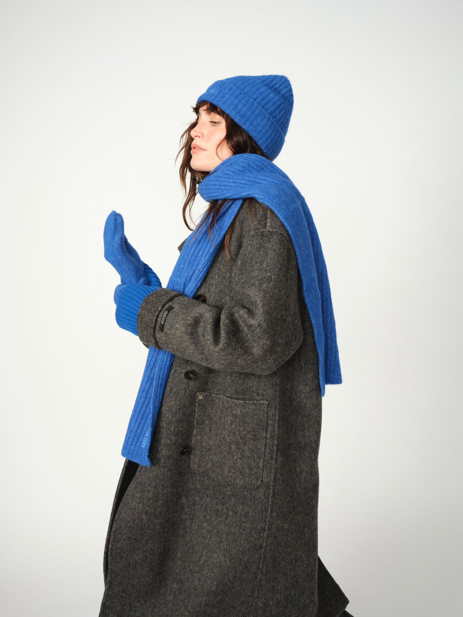 Shop MMLora Knit Scarf with free shipping from Mos Mosh