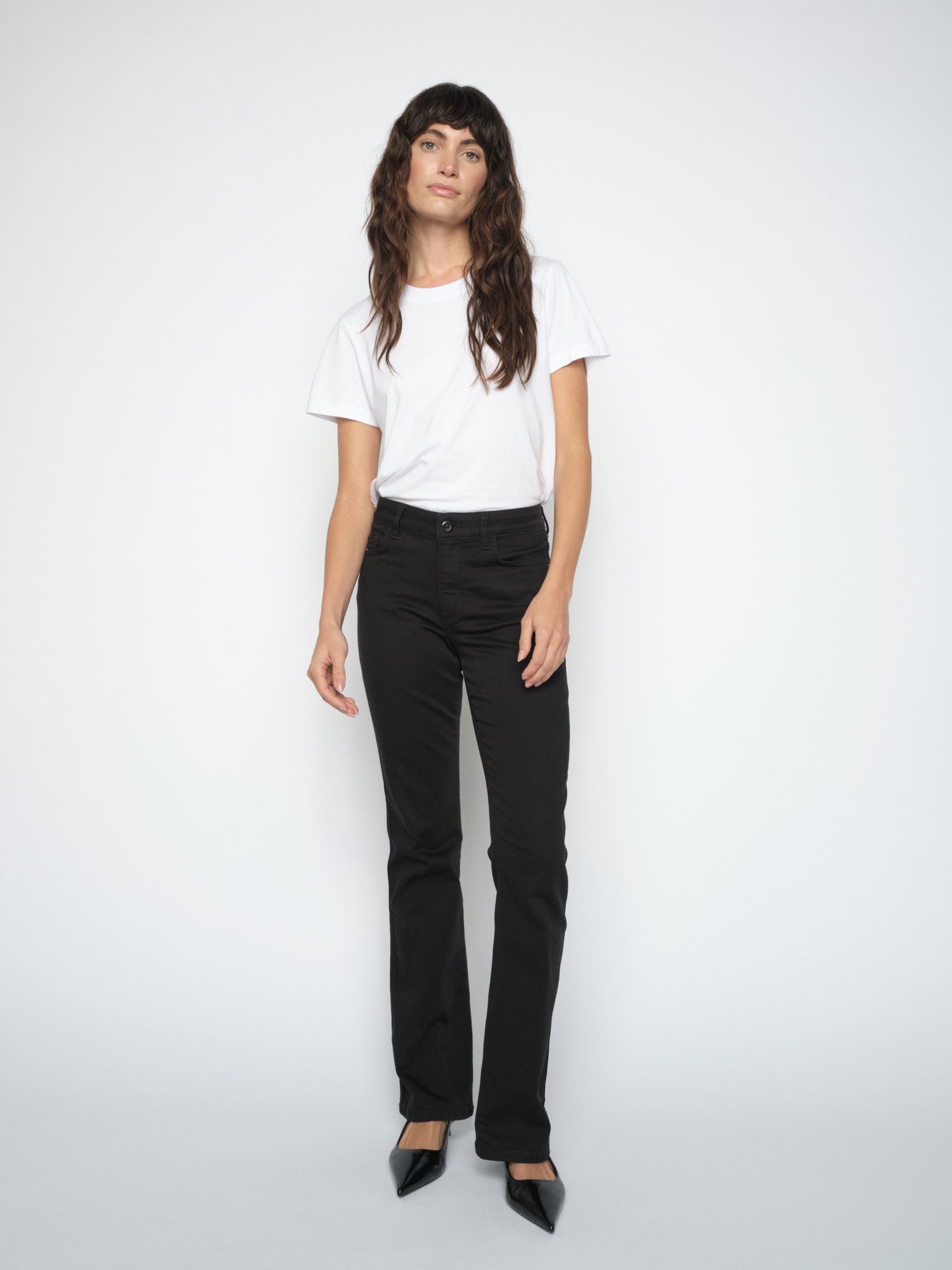 Shop MMAshley Deluxe Jeans with free shipping from Mos Mosh