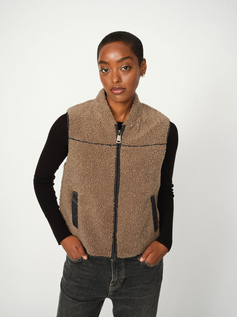 Shop MMKirby Knit Vest with free shipping from Mos Mosh
