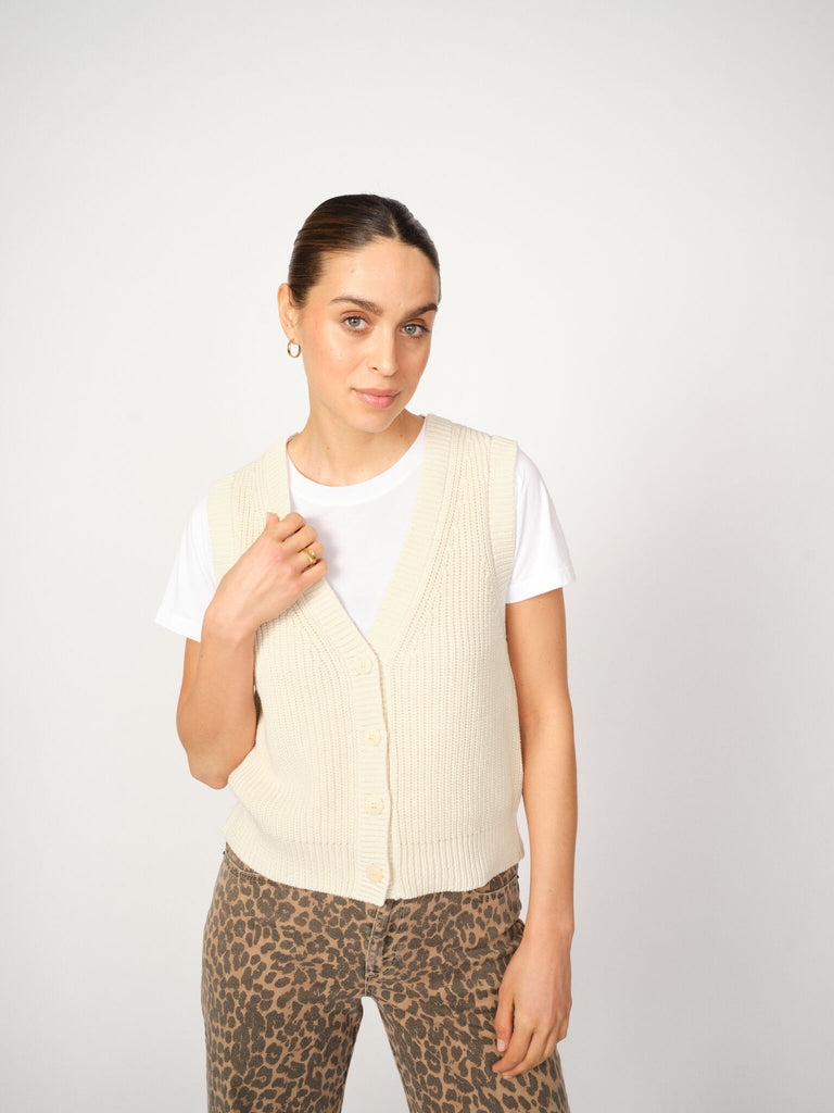 Shop MMZhara Thyra Knit Vest with free shipping from Mos Mosh