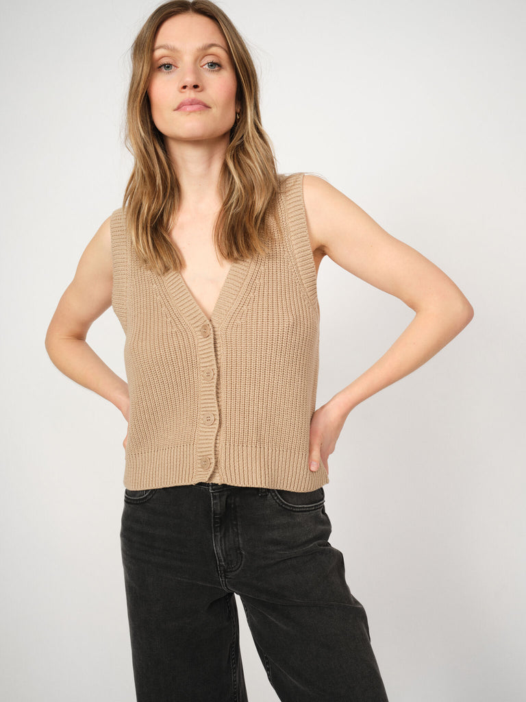 Moromoro2 ニット color knited string vest Bridgette Sweater Vest | Good Morrow Co