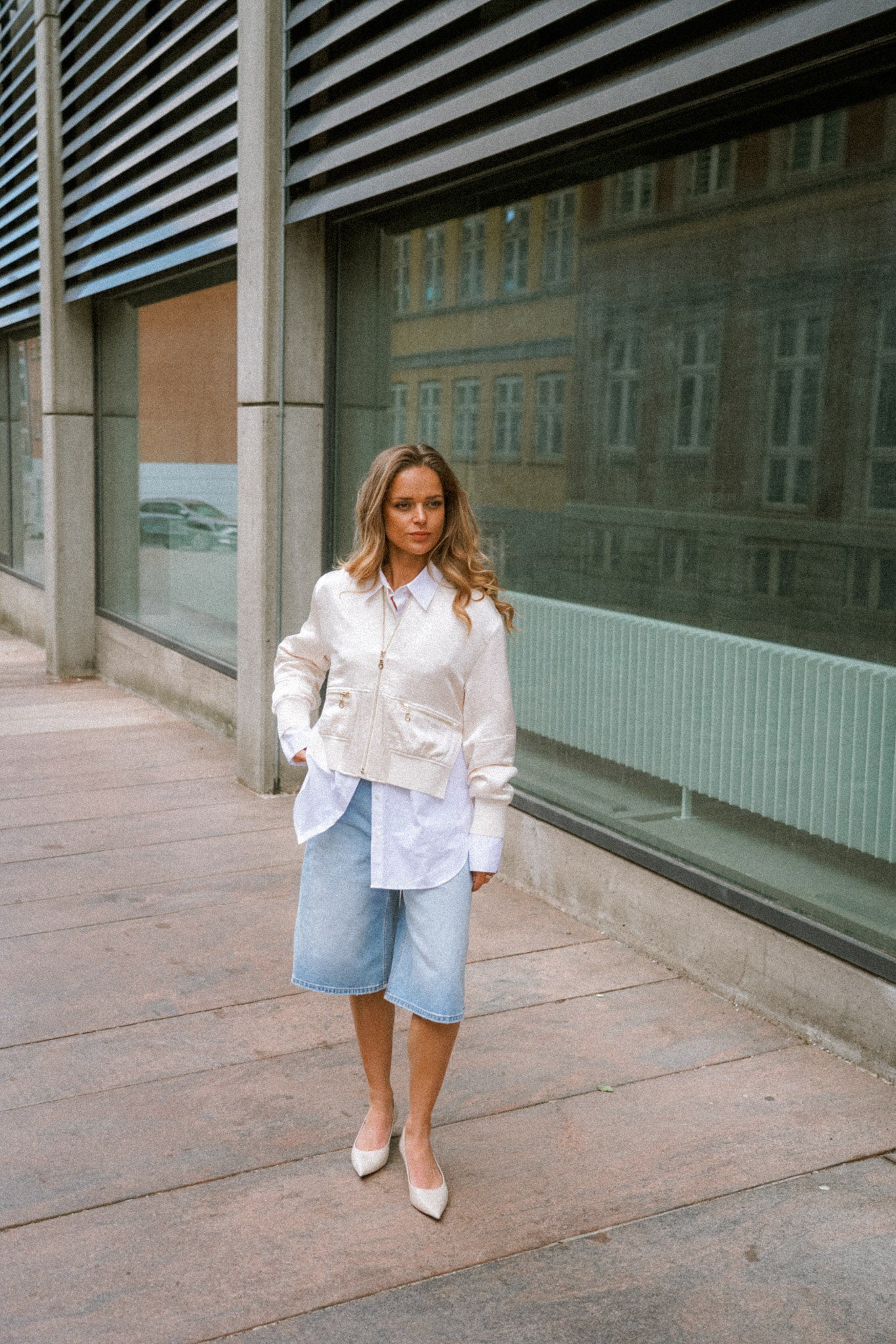 Modelshot / Light Blue / Detail