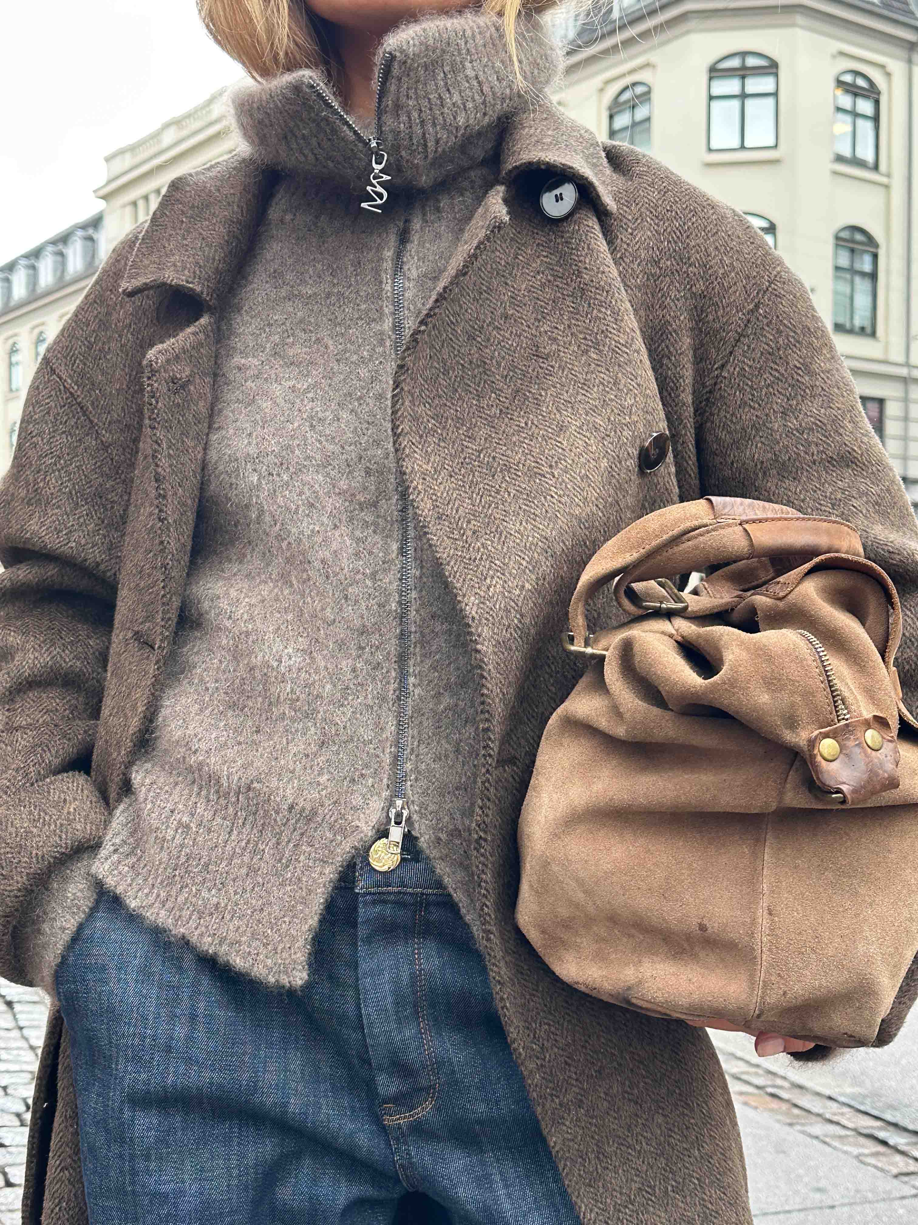 Modelshot / Bracken / Detail