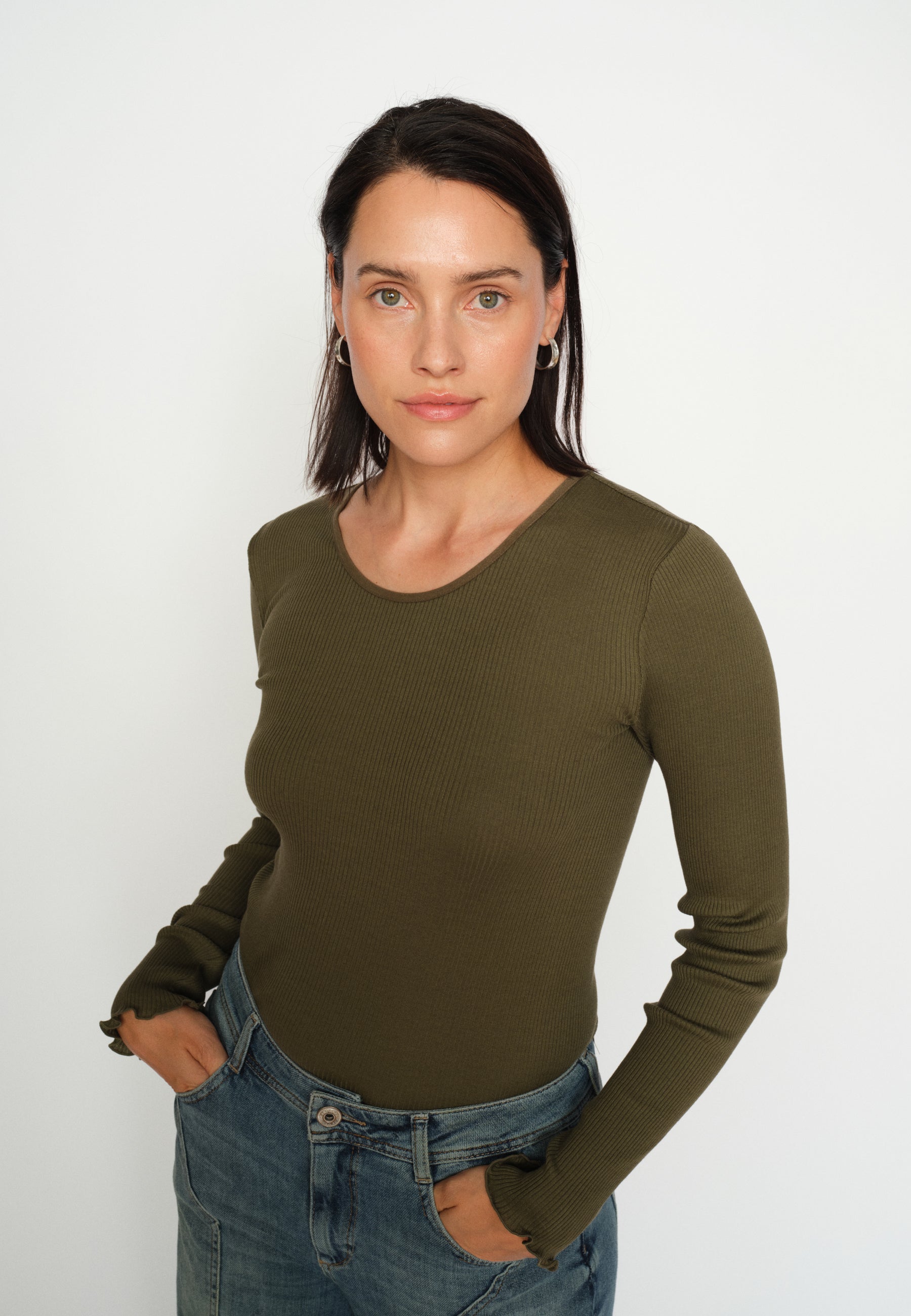 Modelshot / Olive Night / Detail