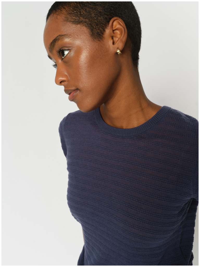 Modelshot / Crown Blue / Detail