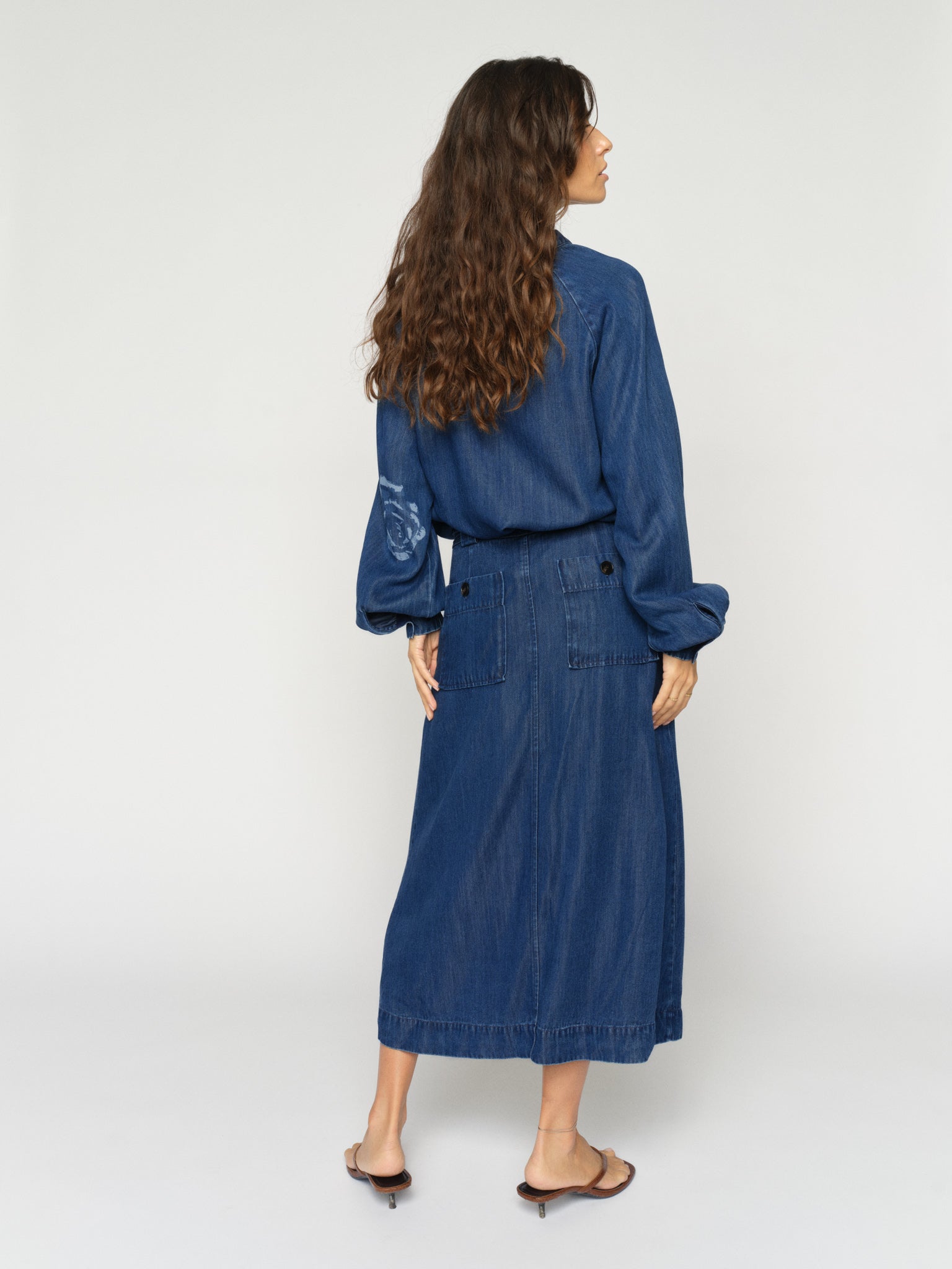 Modelshot / Dark Blue / Detail