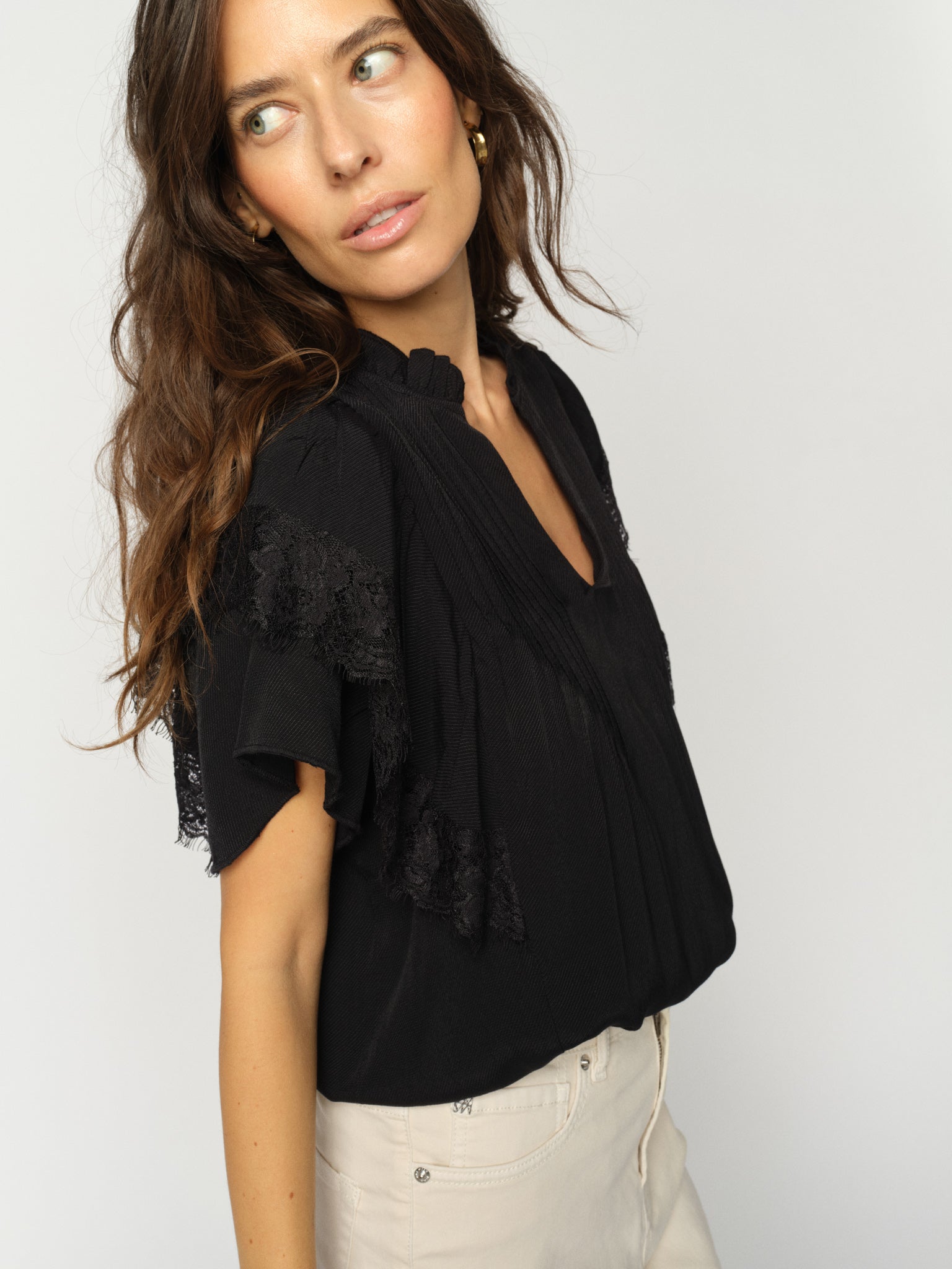 Modelshot / Black / Detail