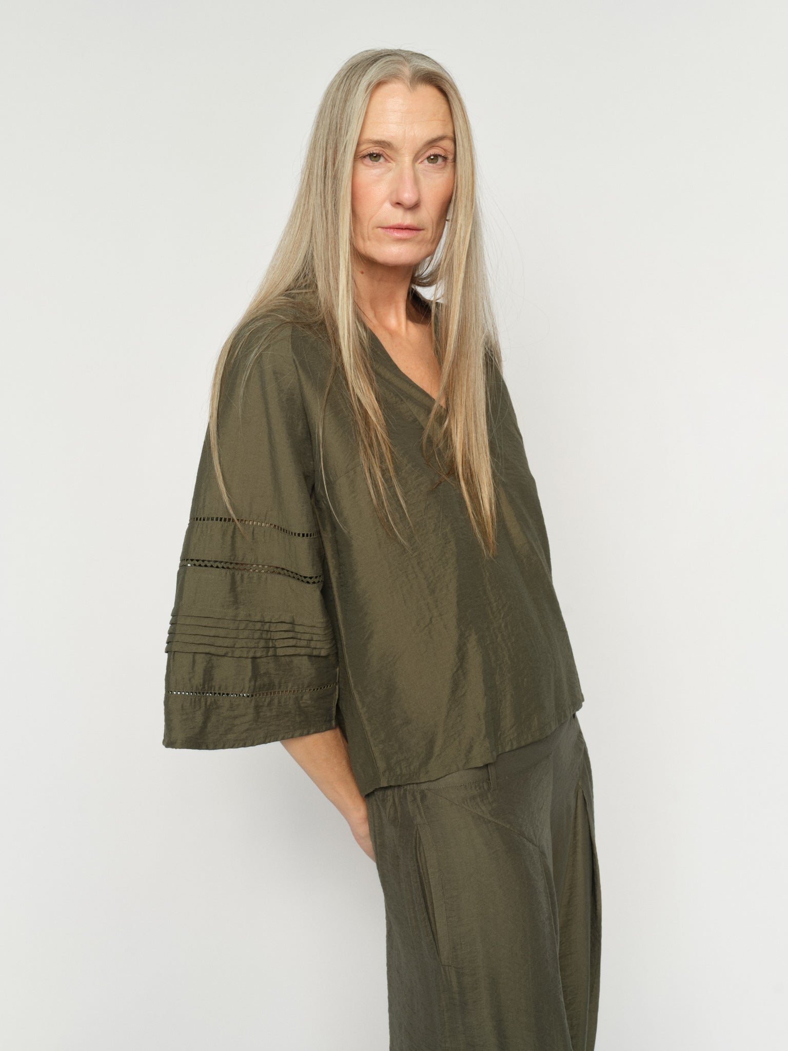 Modelshot / Olive Night / Detail