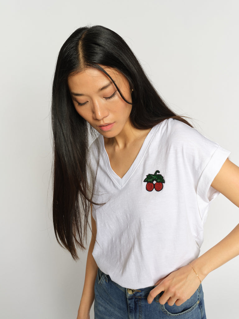 Modelshot / White / Detail
