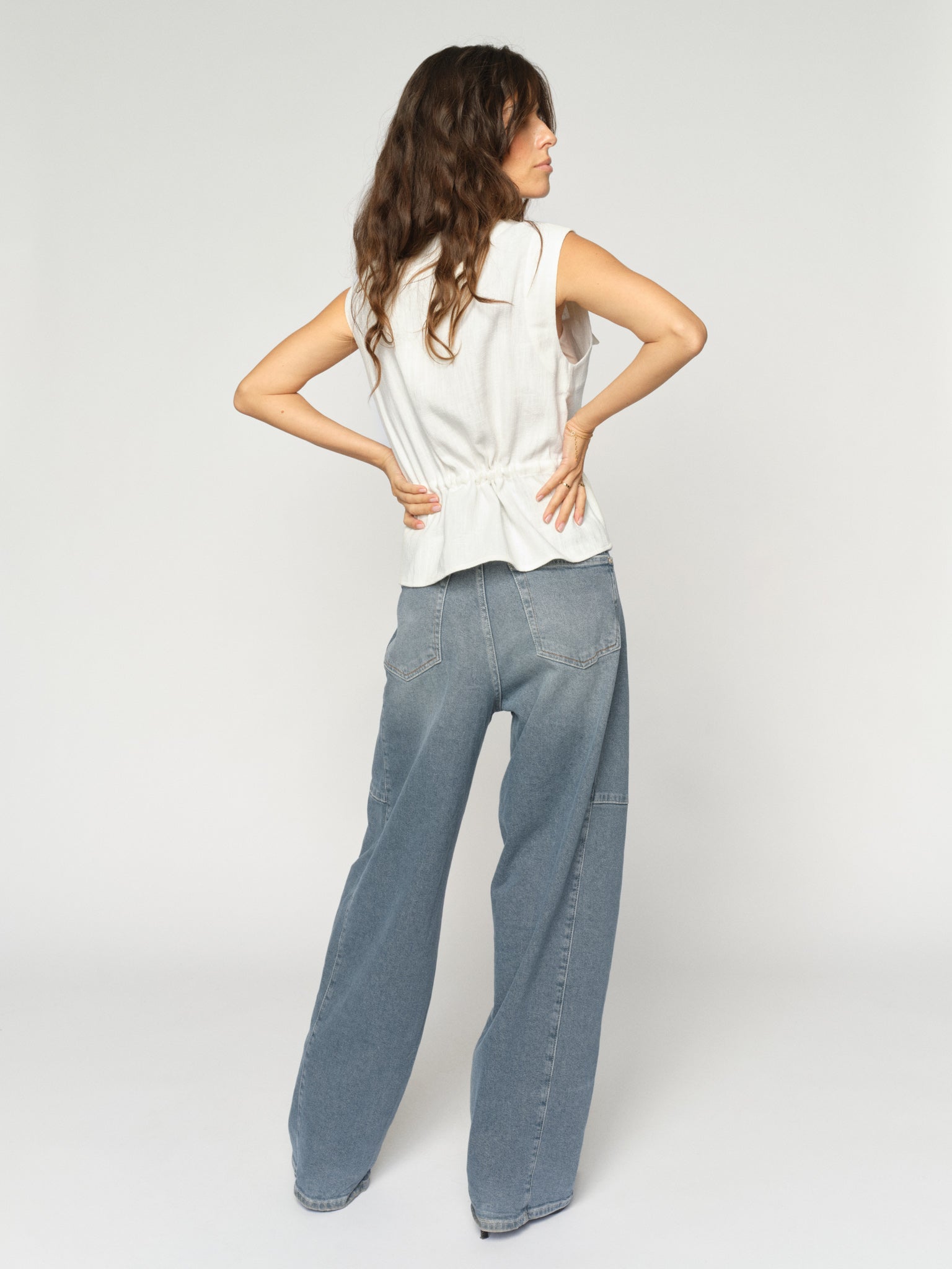 Modelshot / Vintage Blue / Detail