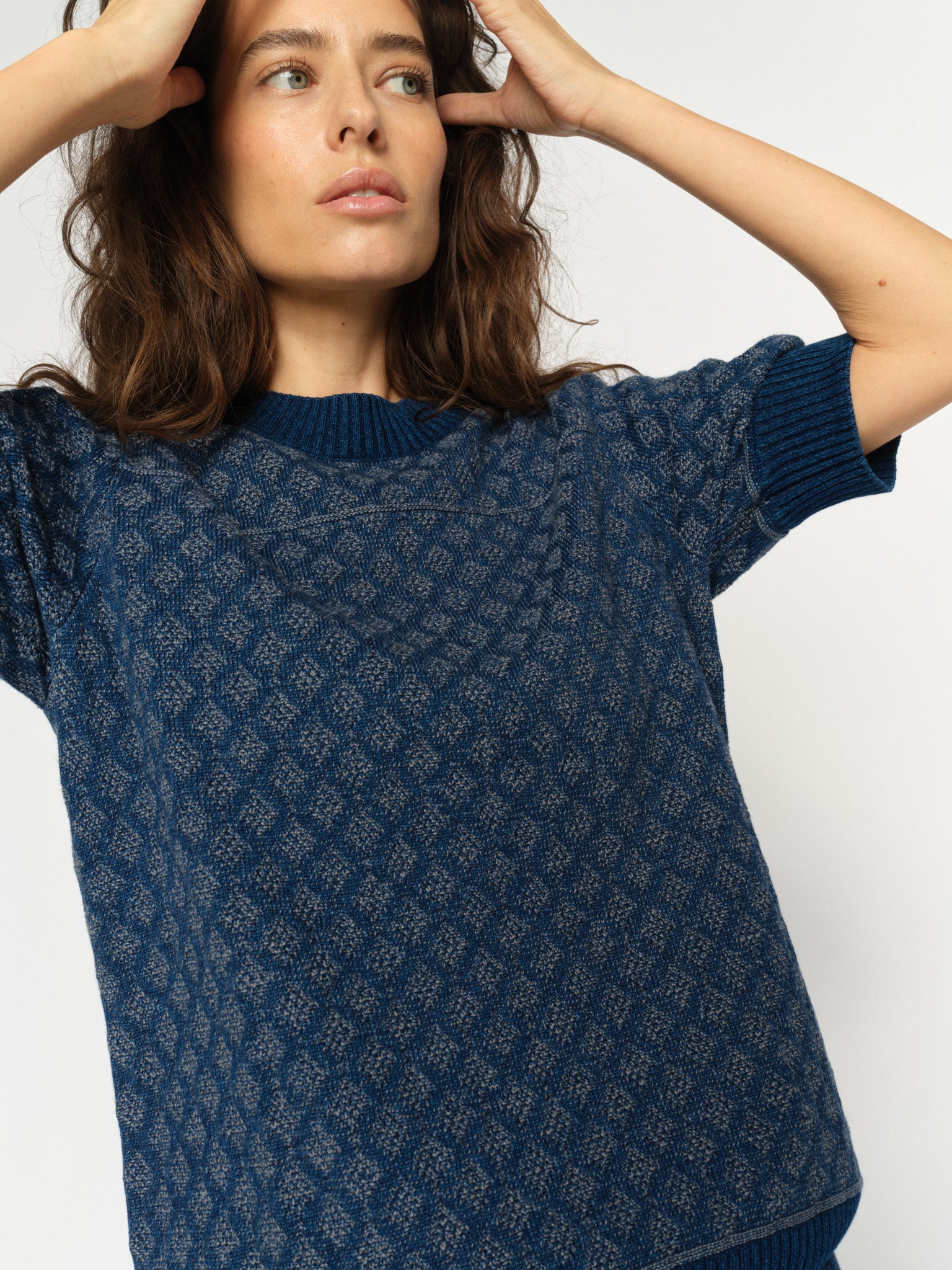 Modelshot / Dark Blue / Detail