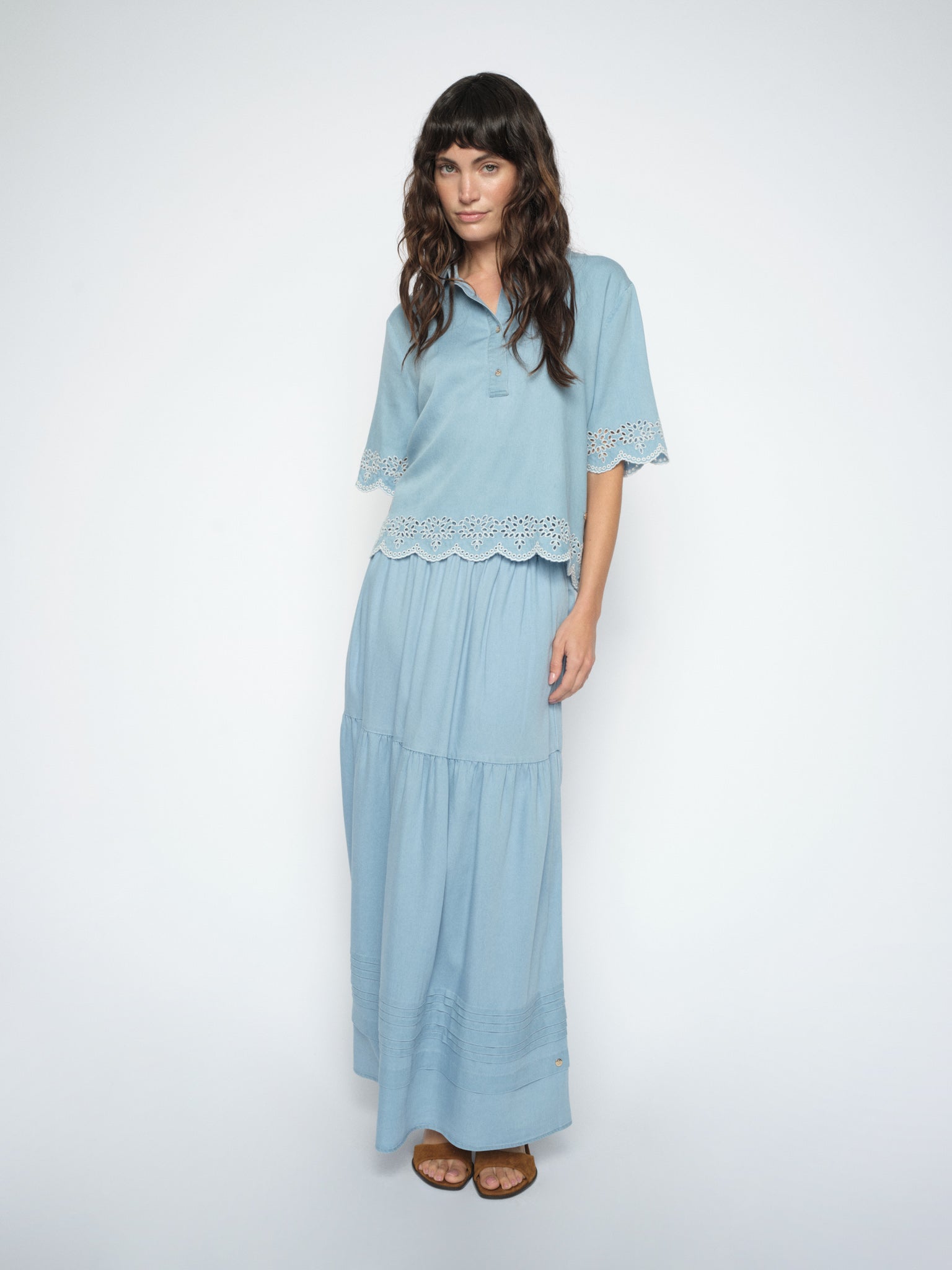 Modelshot / Light Blue / Detail