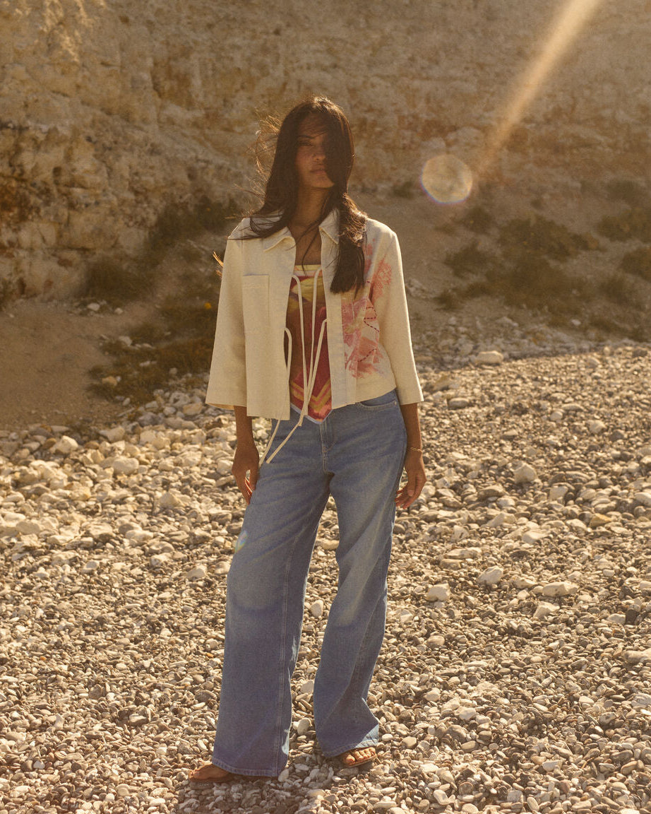 Modelshot / Ecru / Detail