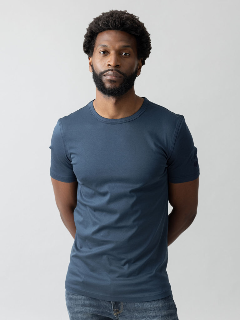 Modelshot / Navy / Detail