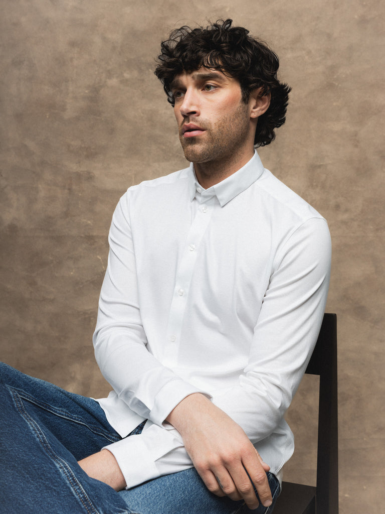 Modelshot / White / Detail