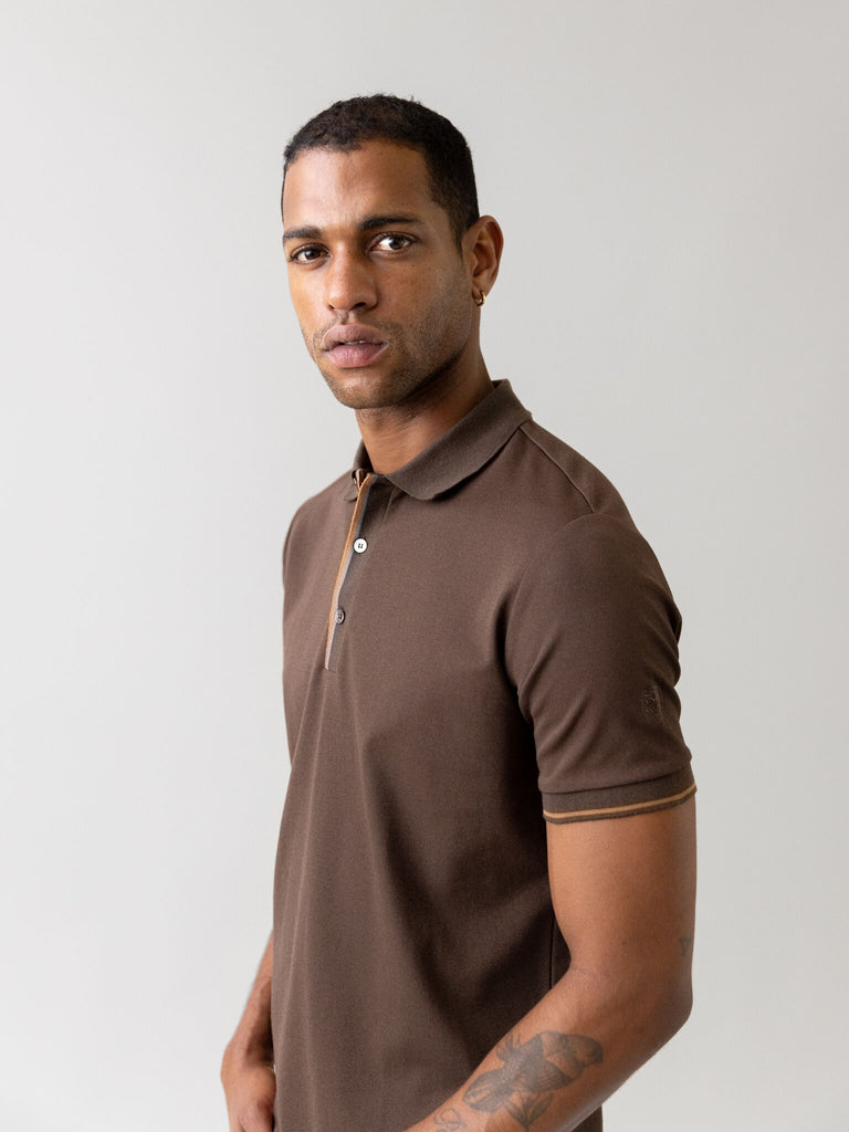 Modelshot / Chocolate Brown / Detail