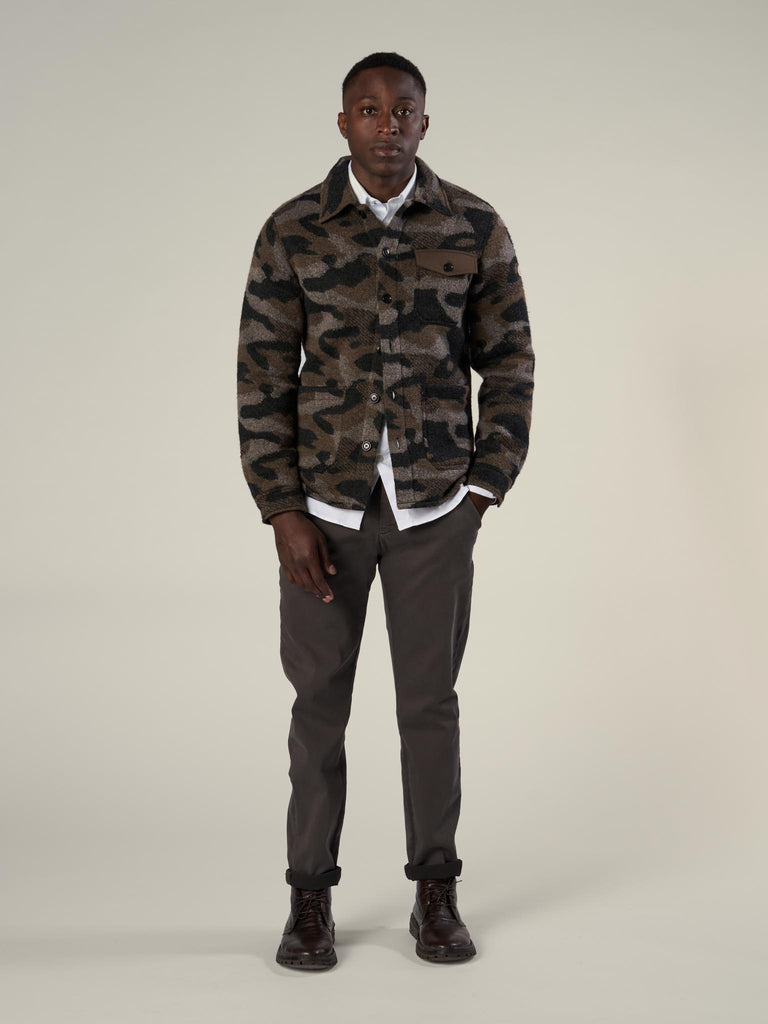 Modelshot / Grey Camo / Detail