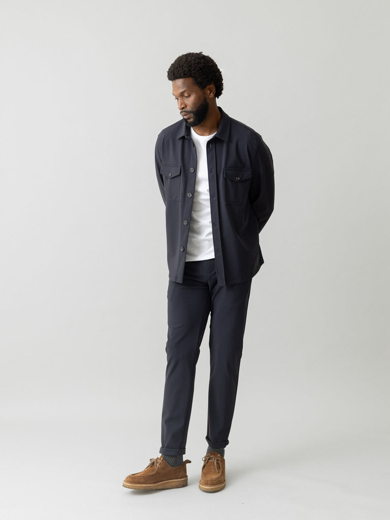 Modelshot / Navy / Detail