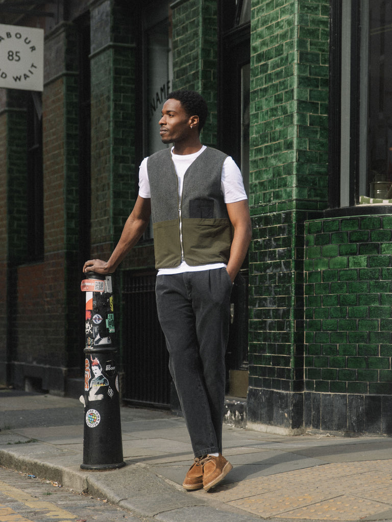 Modelshot / Grey Denim / Detail