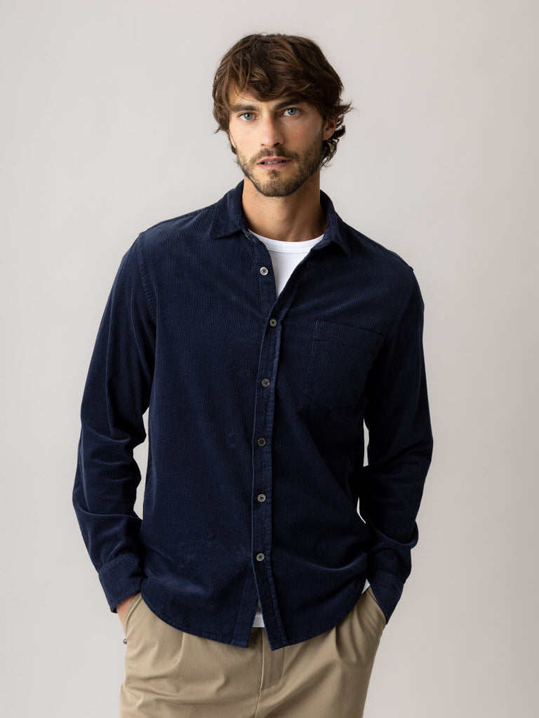 Modelshot / Navy / Detail