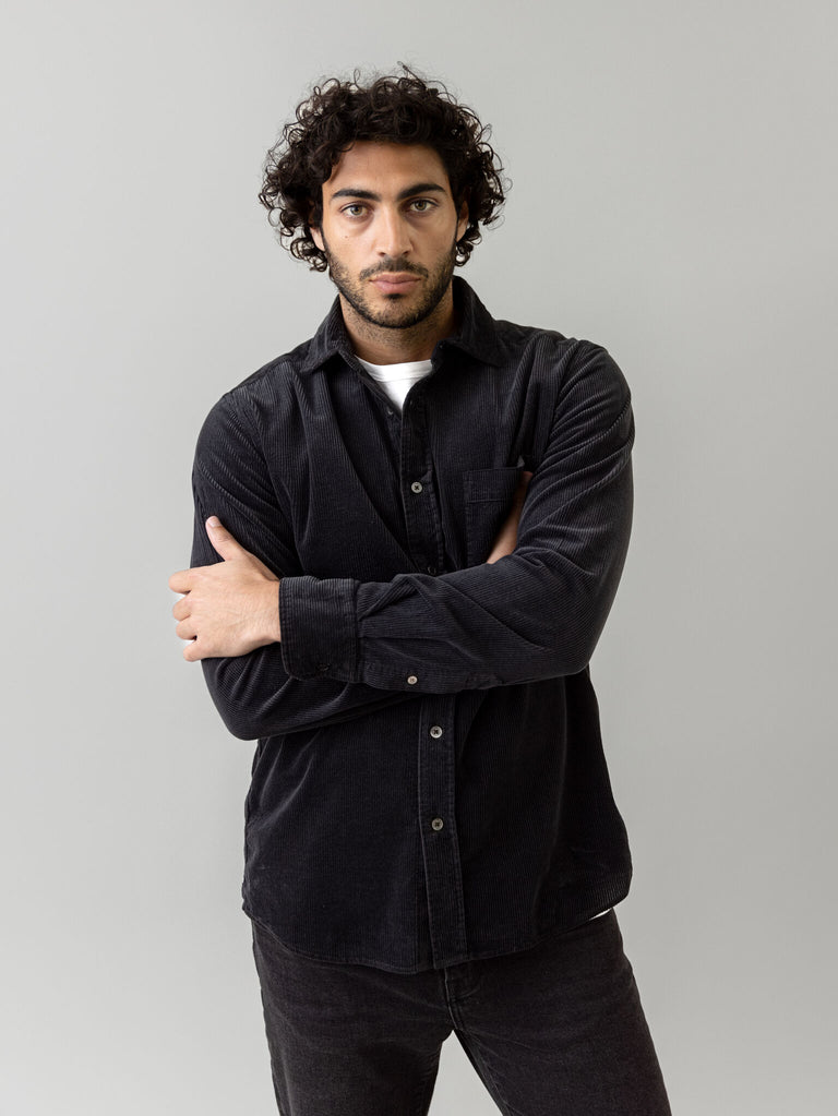 Modelshot / Black / Detail