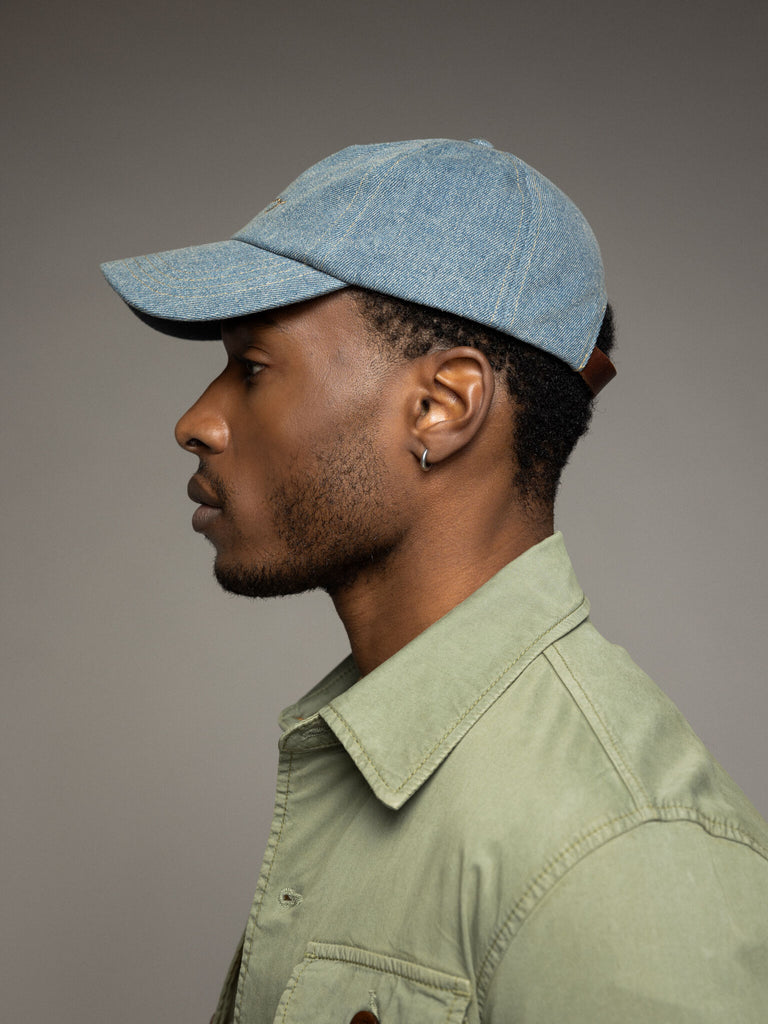Modelshot / Blue Denim / Detail