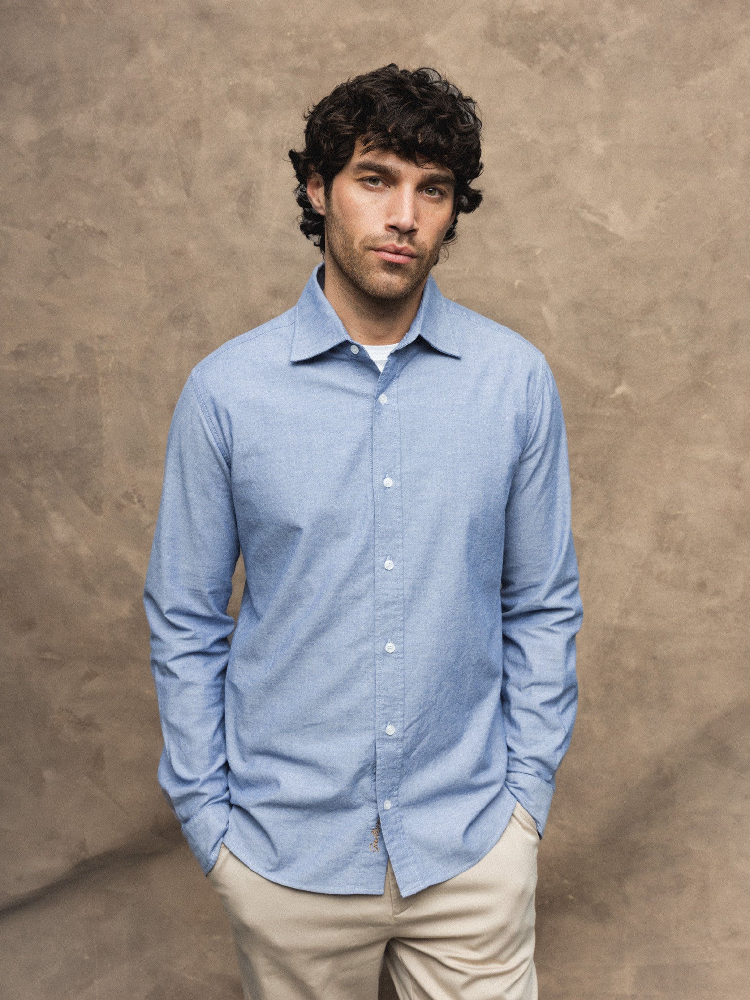 Modelshot / Light Blue / Detail