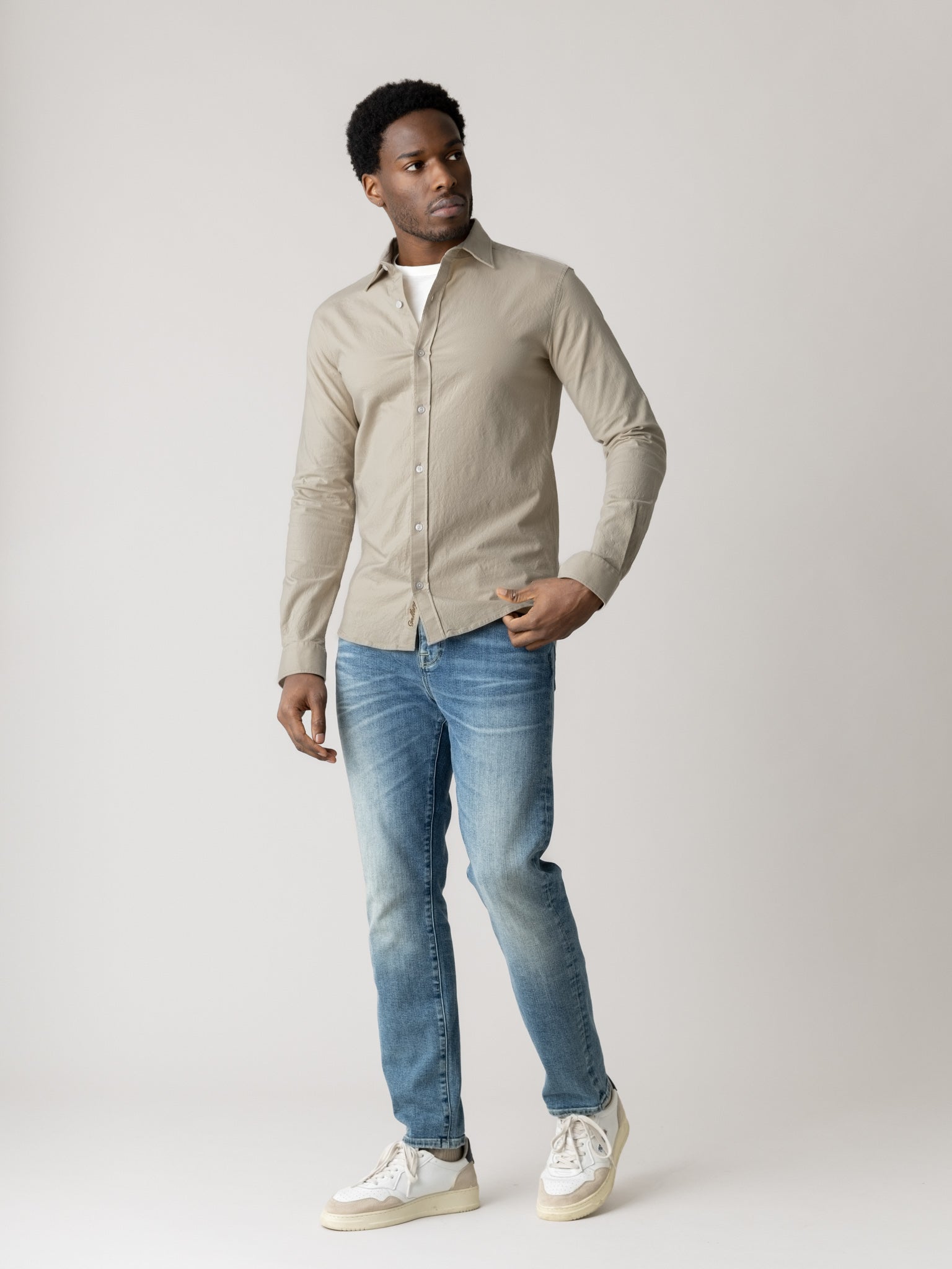 Modelshot / Light Blue Denim / Detail