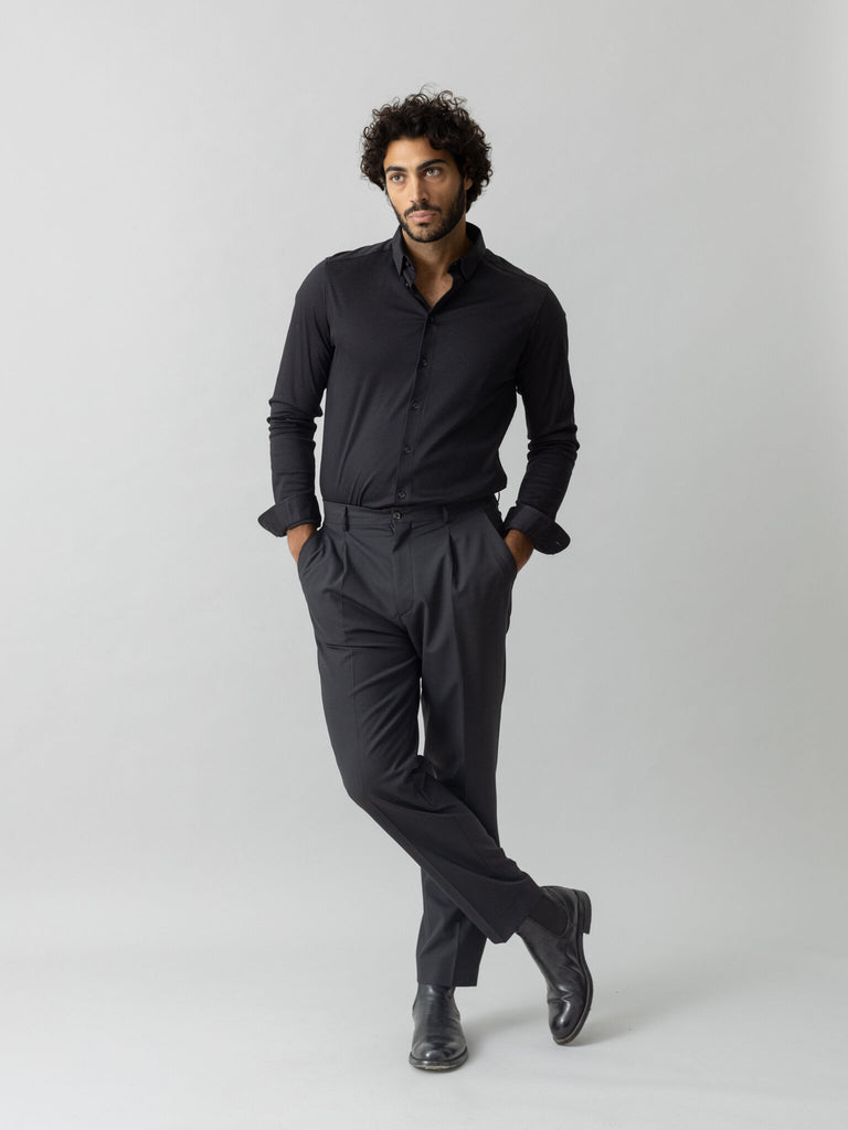 Modelshot / Black / Detail