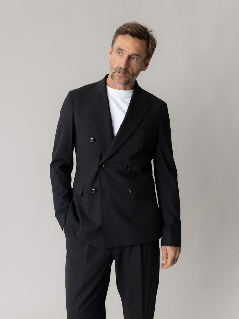 Modelshot / Black / Detail